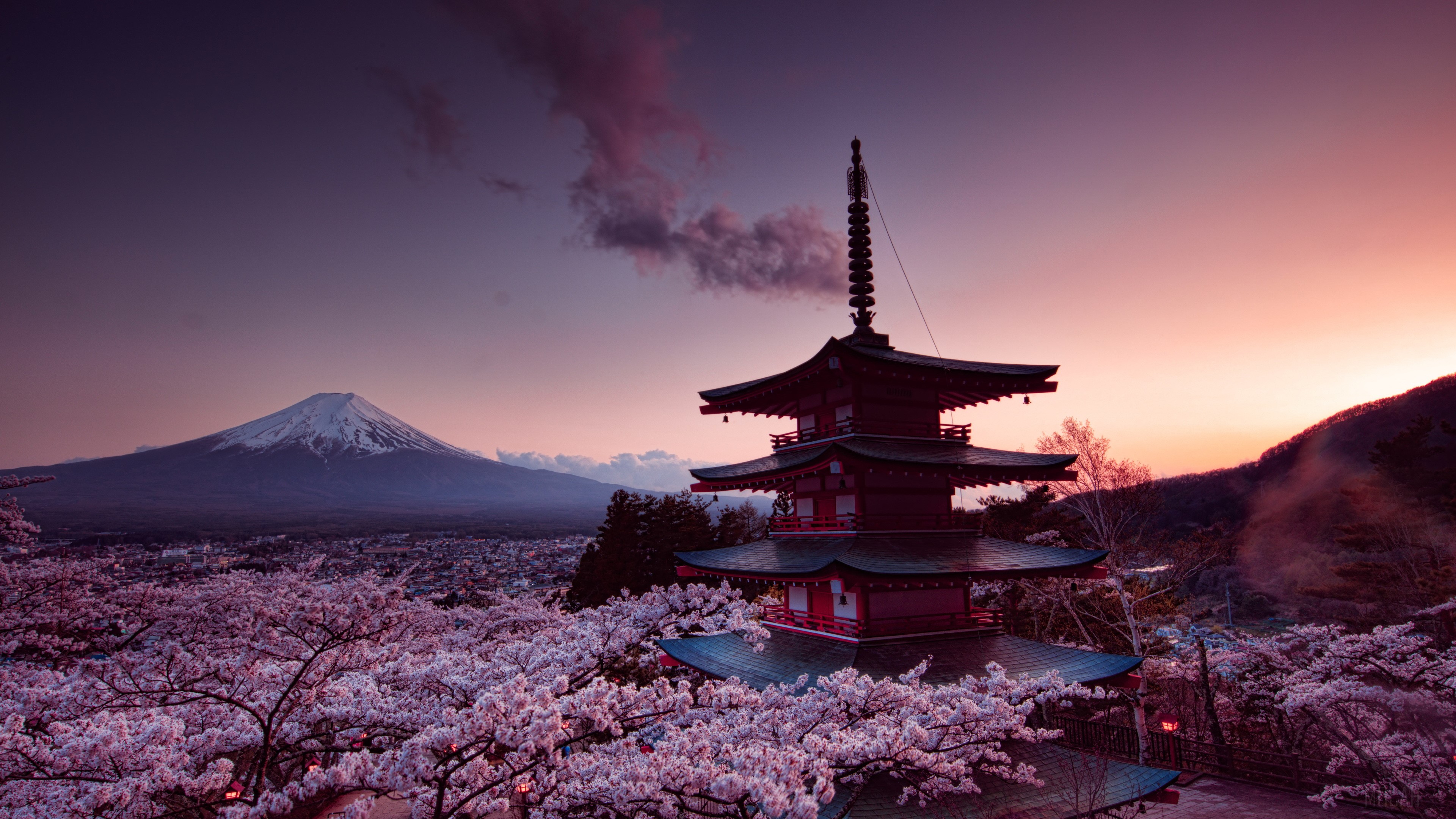 Churei Tower and Mount Fuji in Japan 4K HD Wallpaper