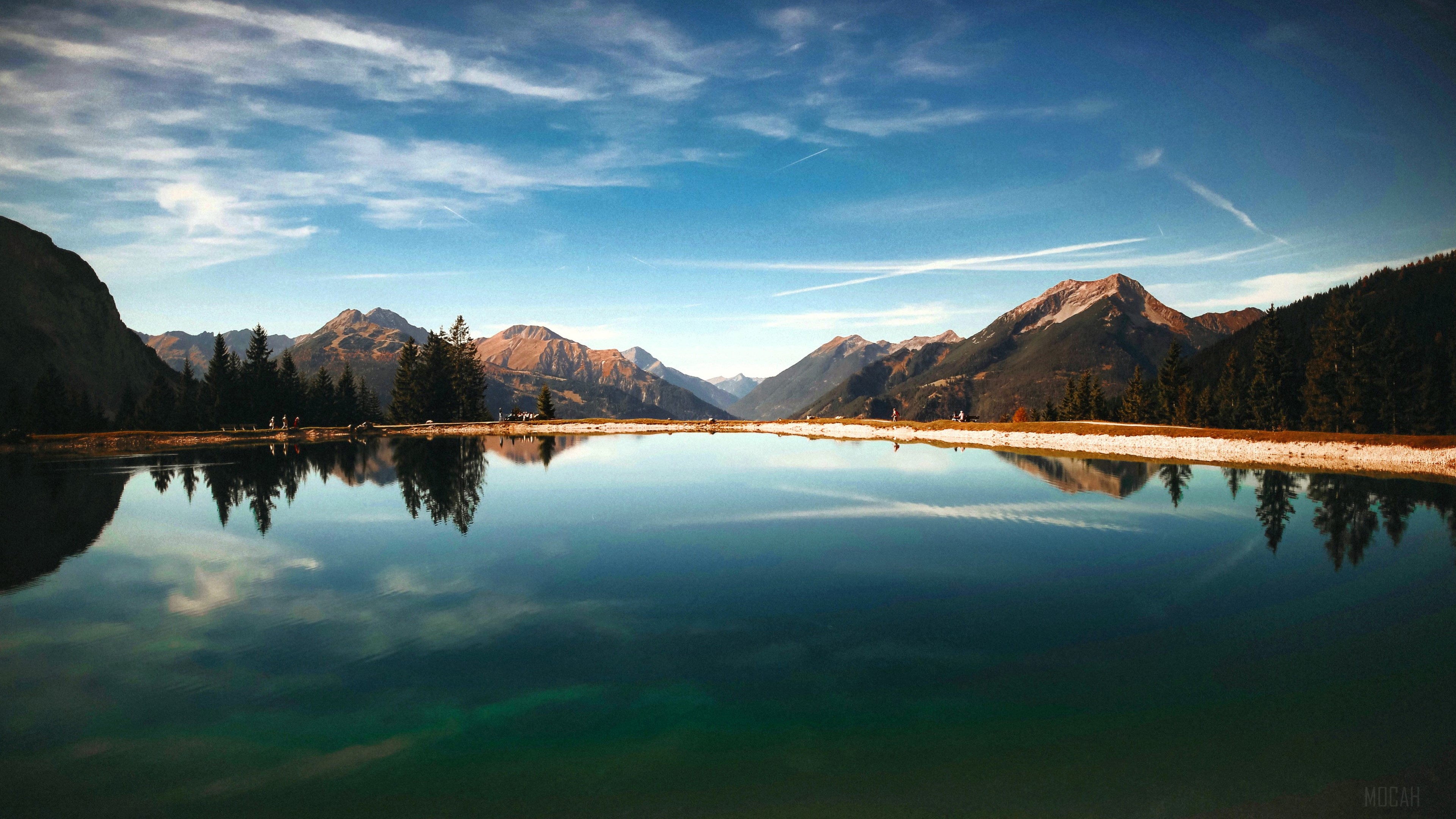 Lake reflection of mountains and forest under blue sky HD Wallpaper