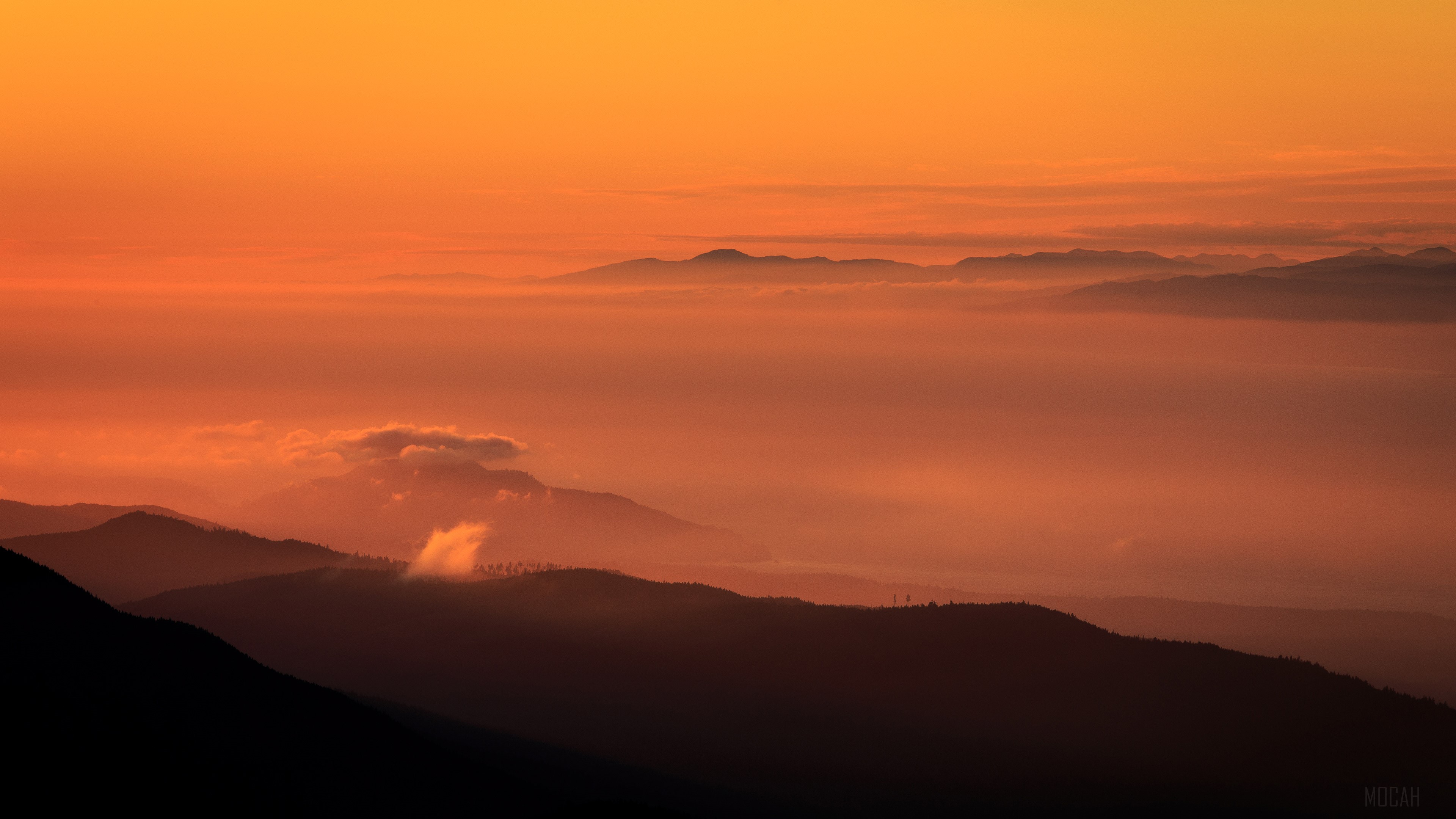 Sunset over misty mountains from Blue Mountain 4K HD Wallpaper