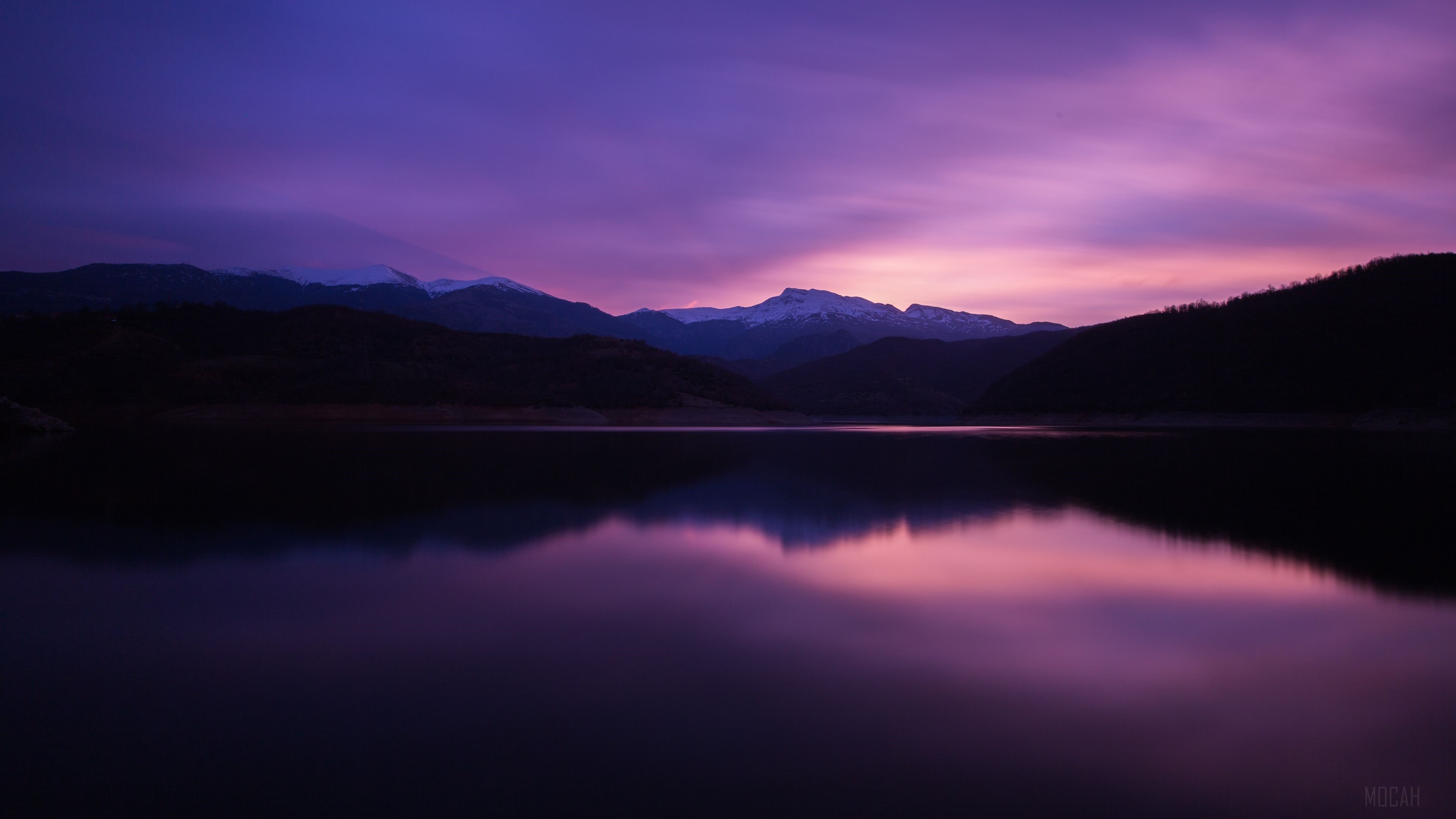 Mountain lake reflection at twilight HD Wallpaper
