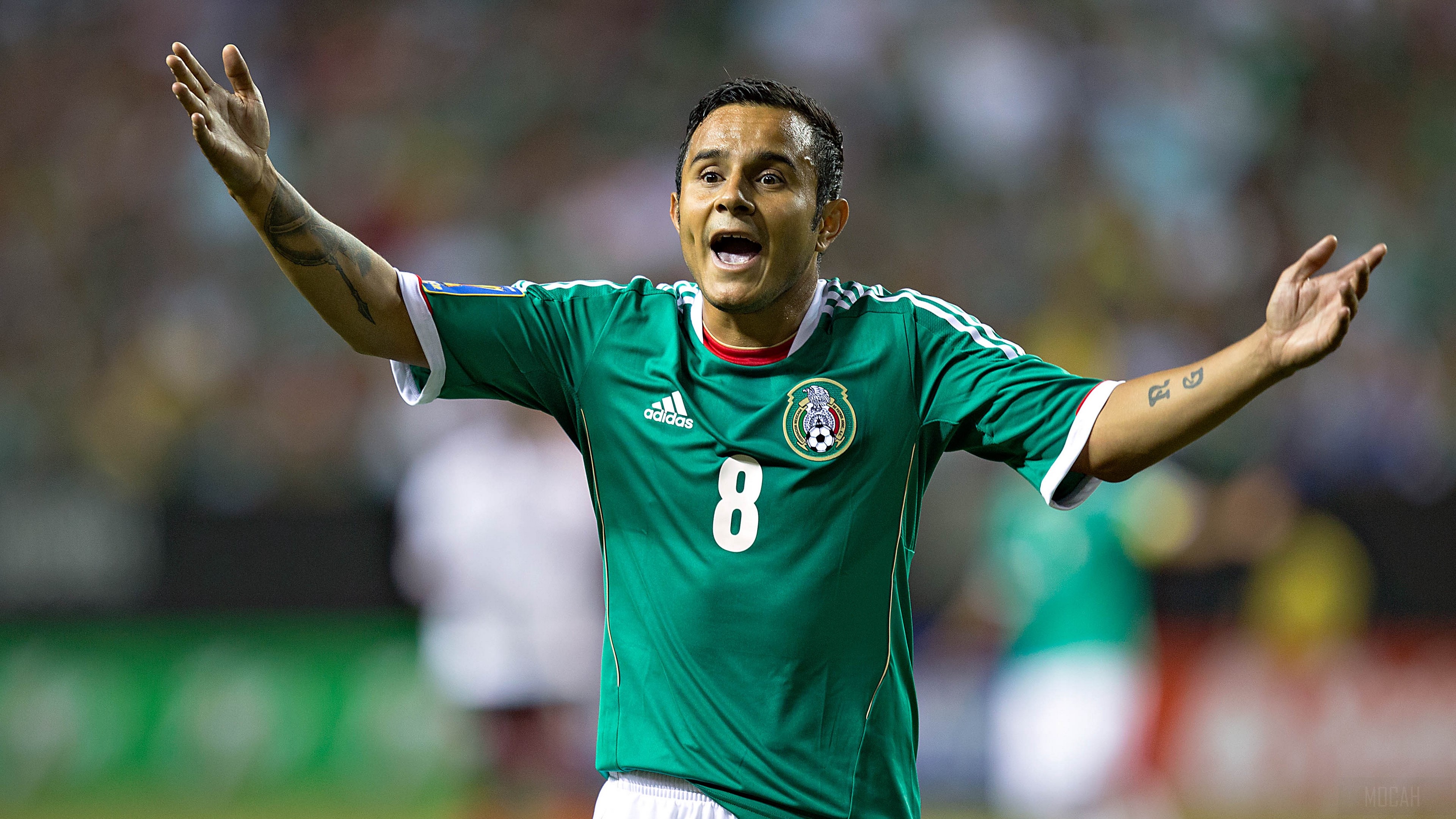 Luis Montes wearing Mexico jersey with number 8 HD Wallpaper