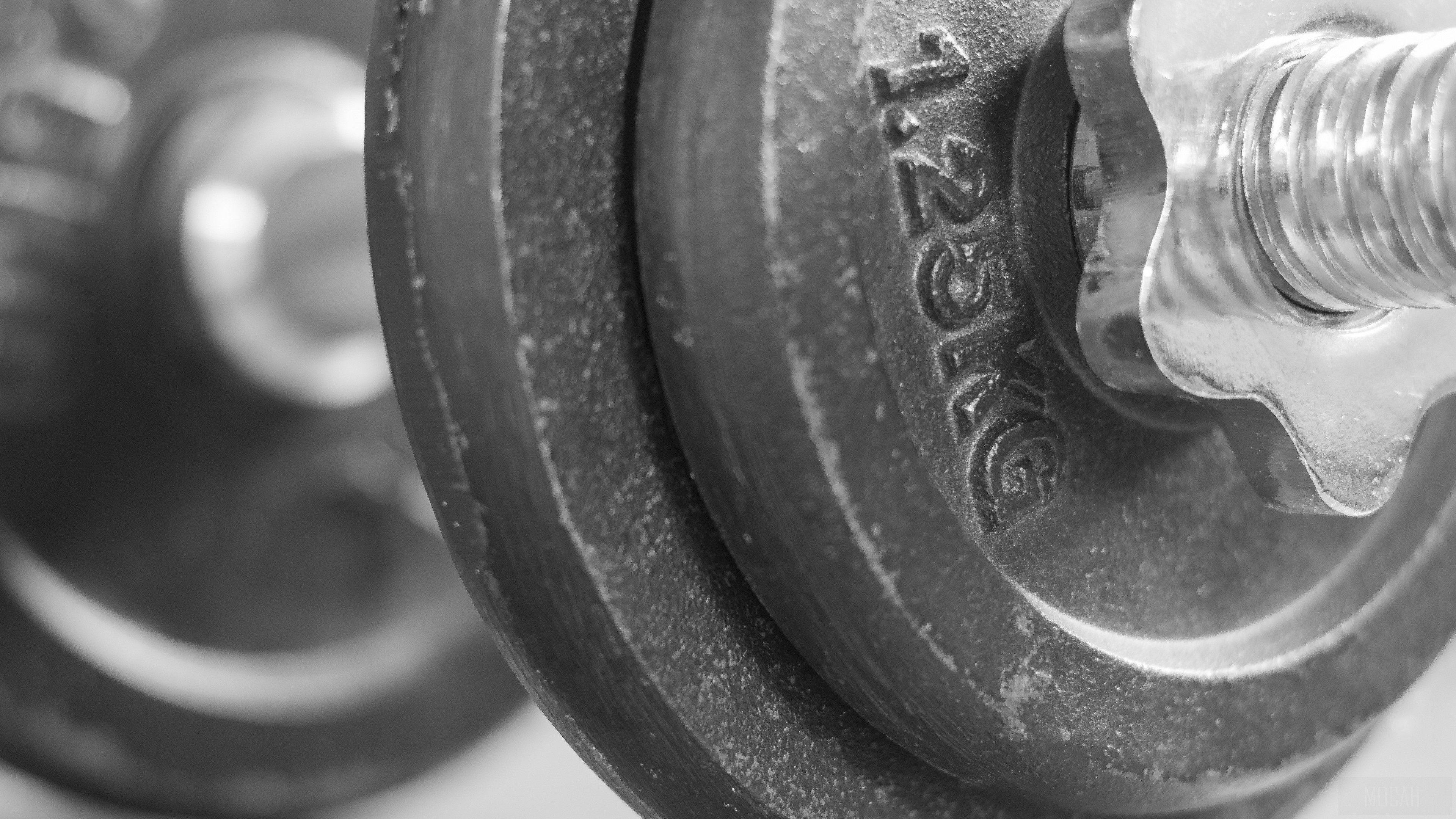 Barbell weight plates HD Wallpaper