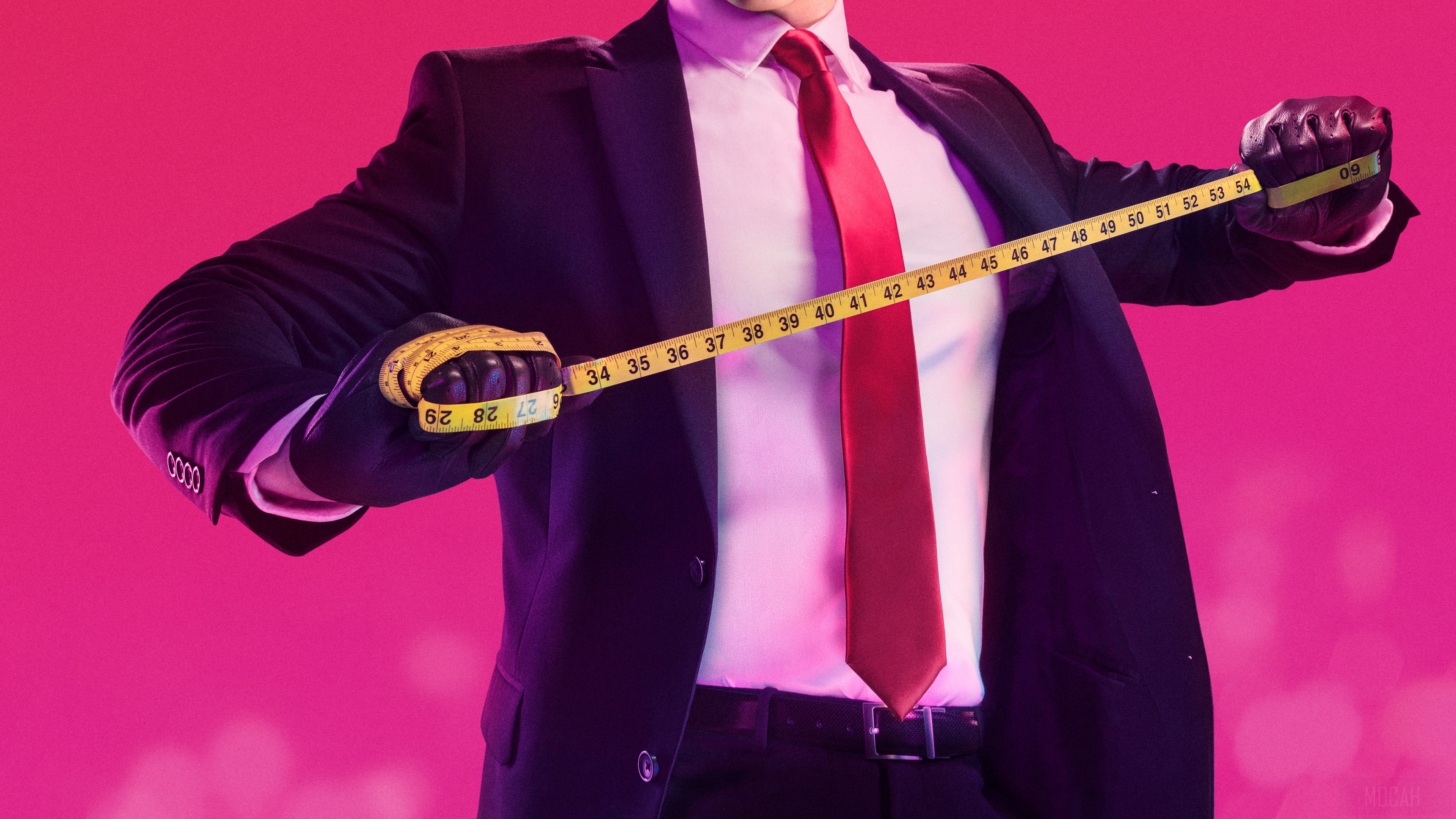Agent 47 from Hitman measuring himself HD Wallpaper