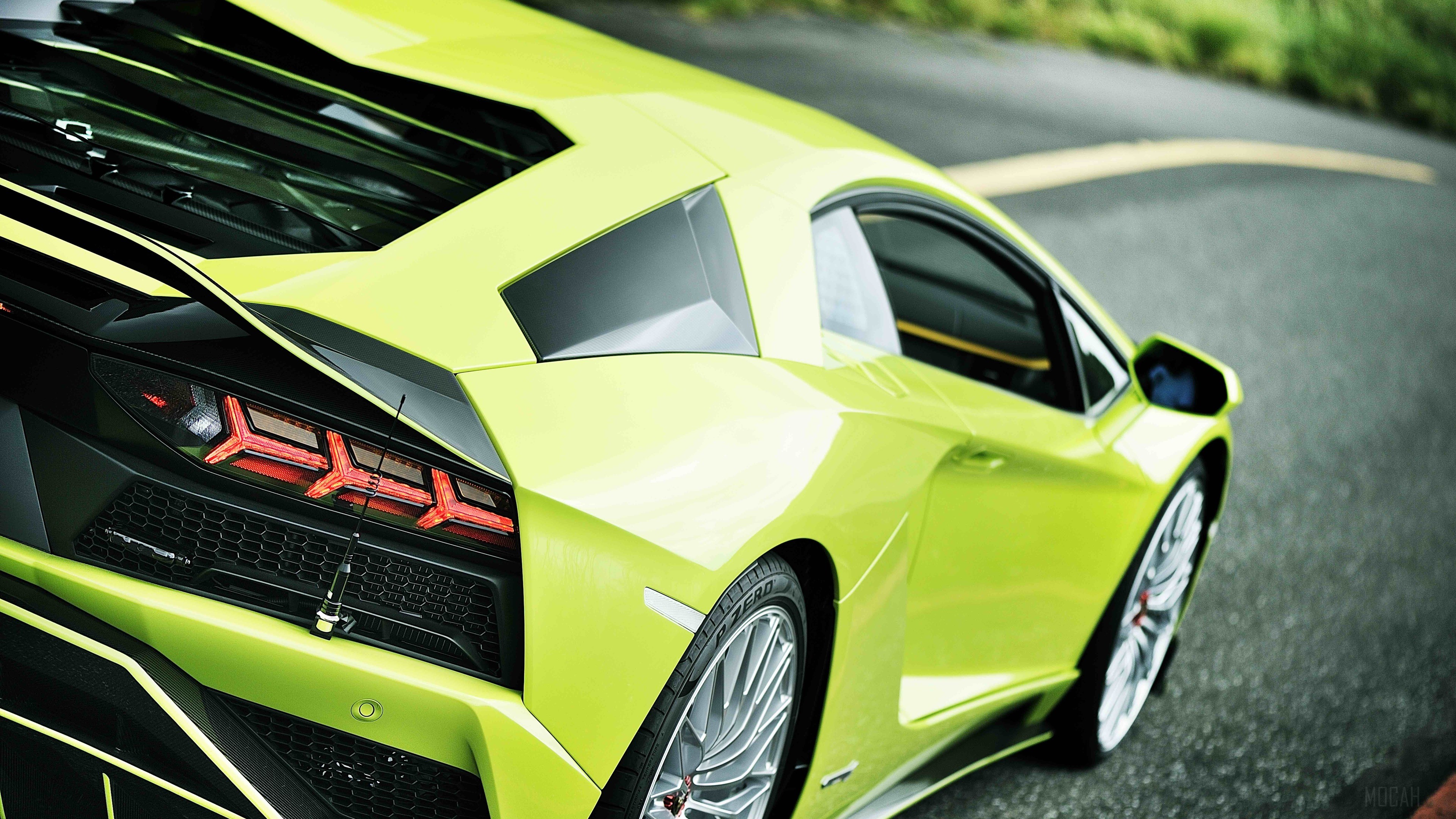 Lamborghini Huracan Rear HD Wallpaper