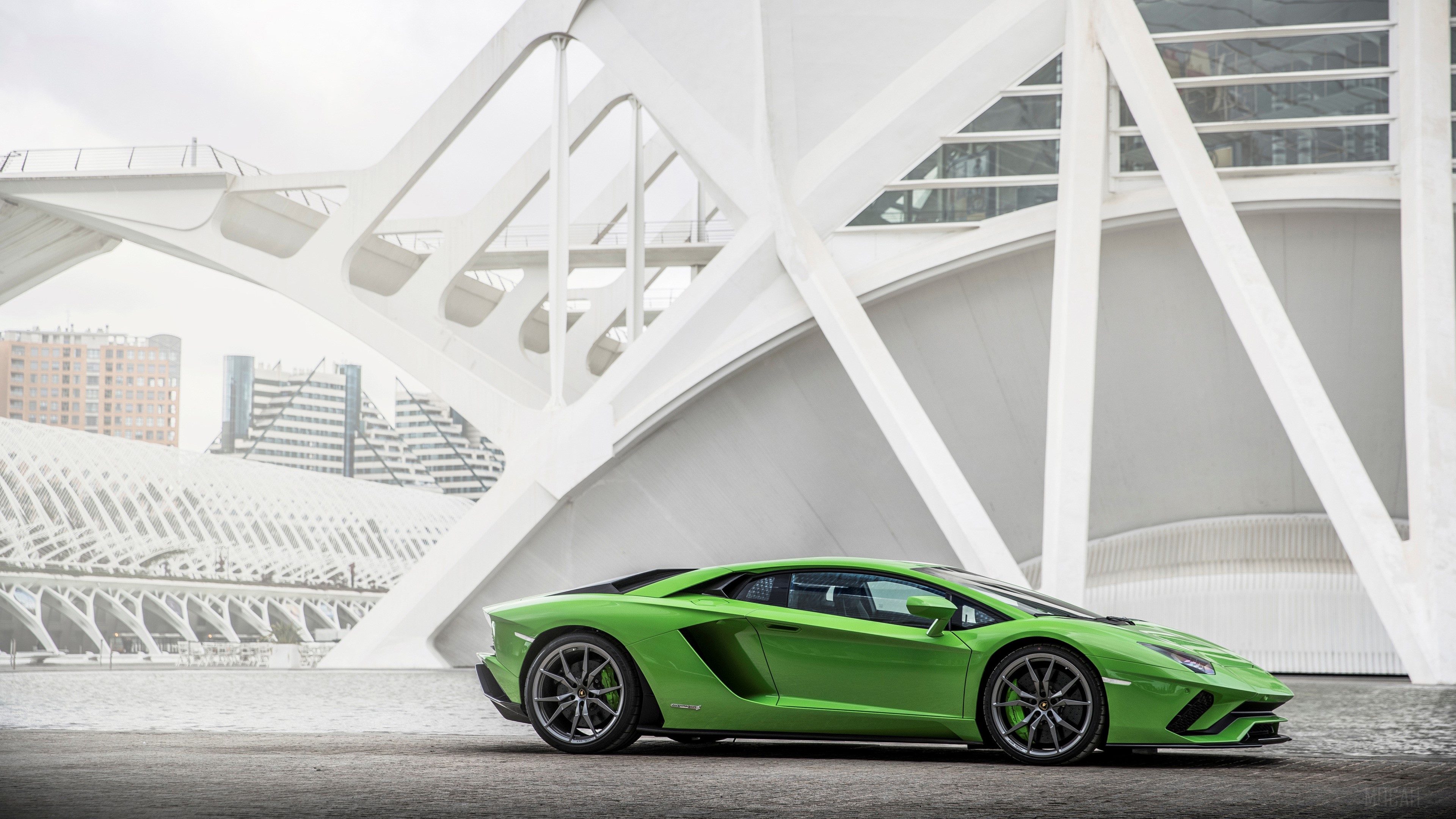 Green 2018 Lamborghini Aventador S Side View 4K HD Wallpaper