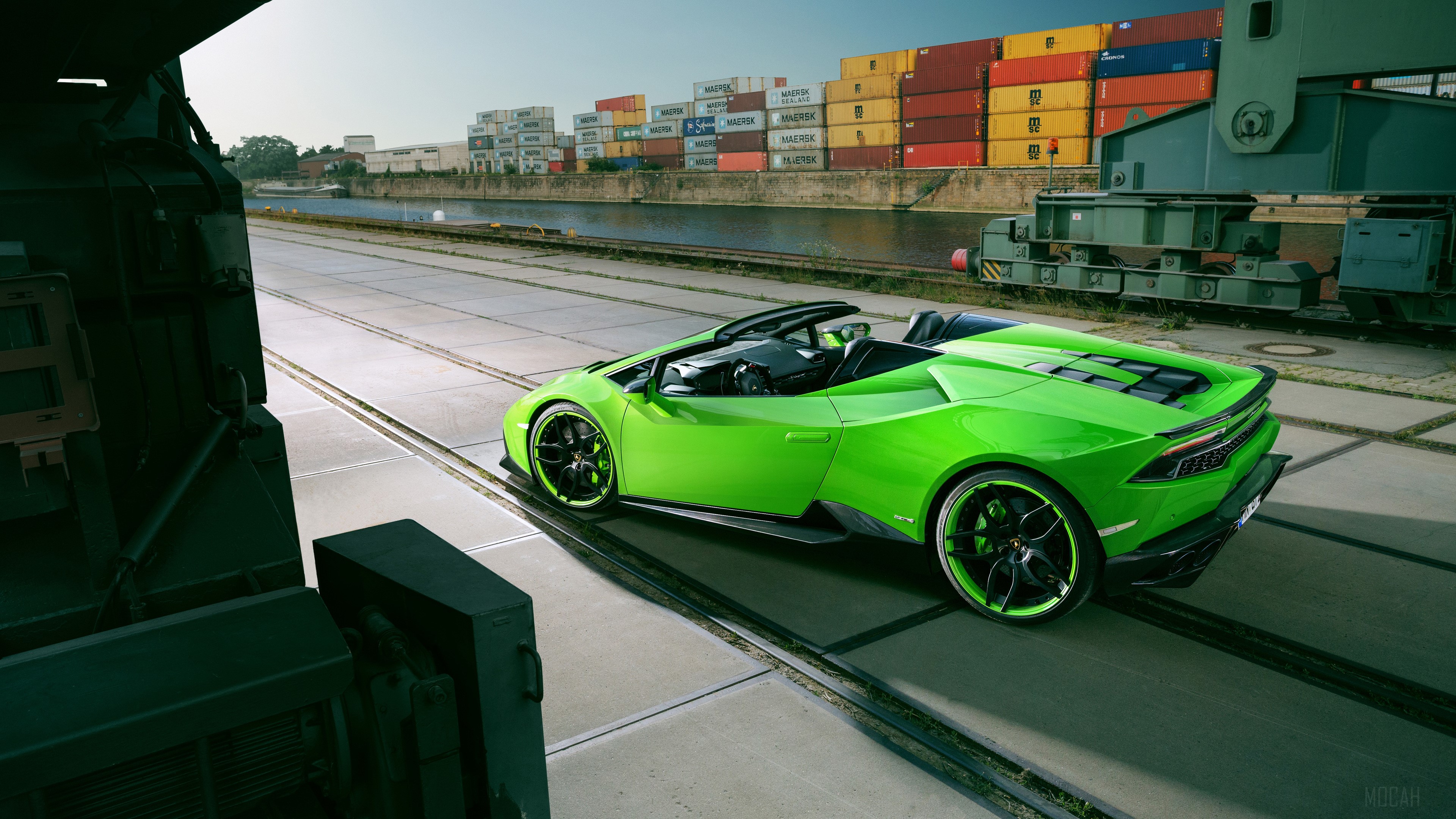 Green Lamborghini Huracan Spyder 4K HD Wallpaper