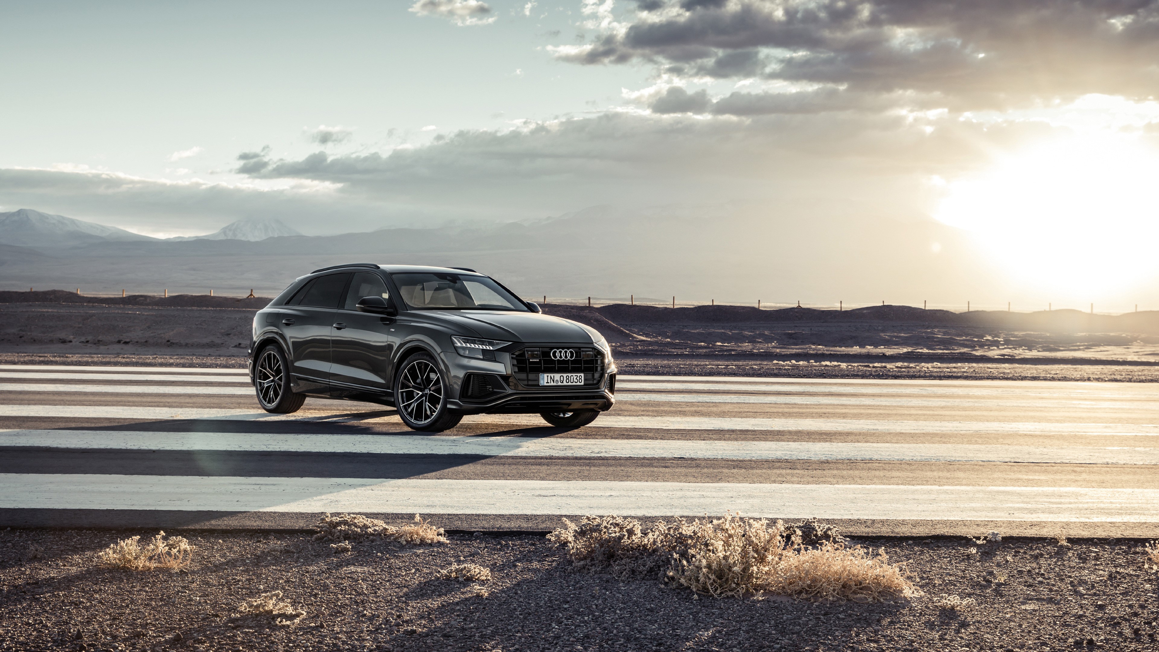 Audi Q8 55 TFSI Quattro S Line 2018 HD Wallpaper
