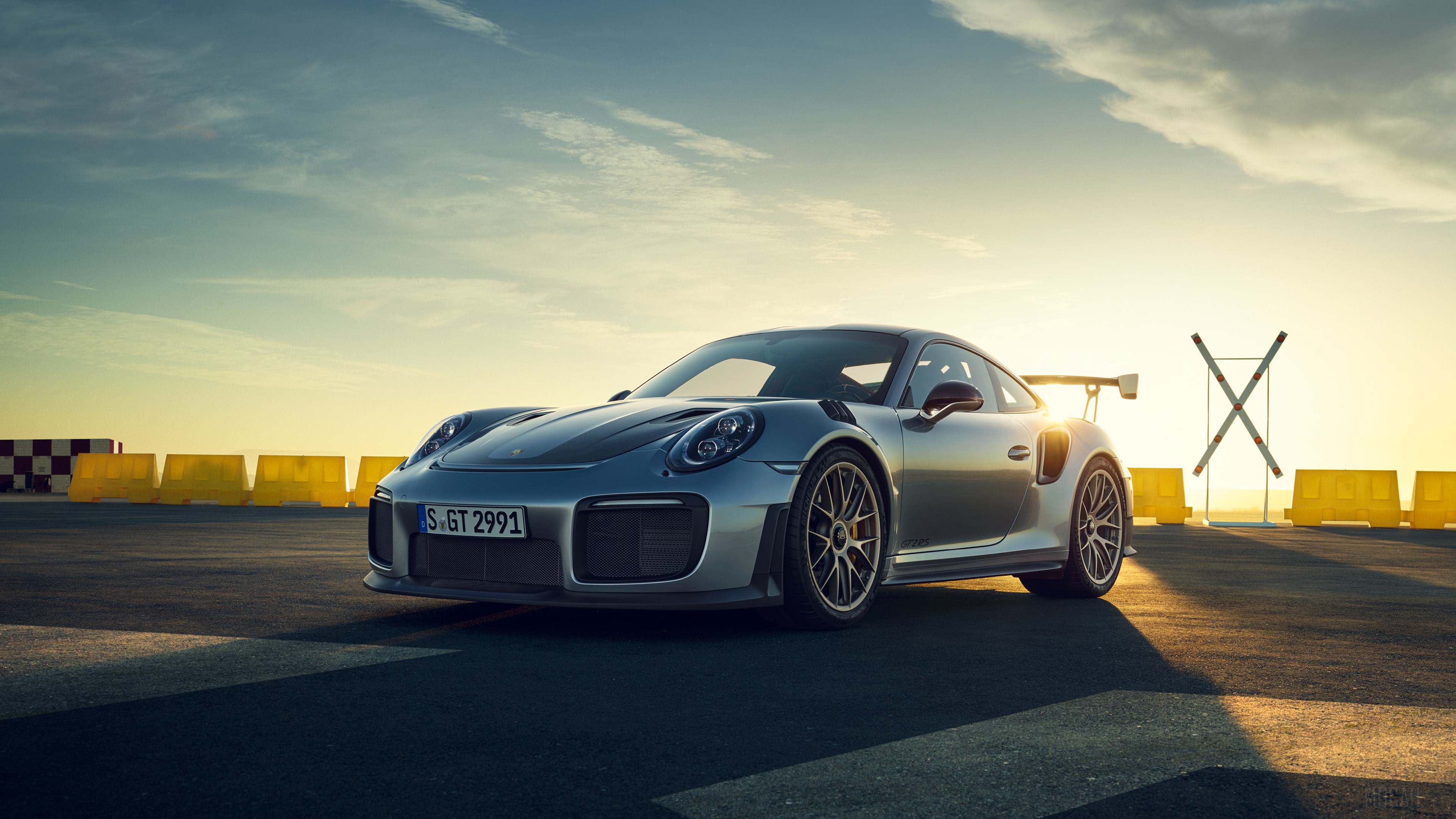Porsche 911 GT2 RS HD Wallpaper