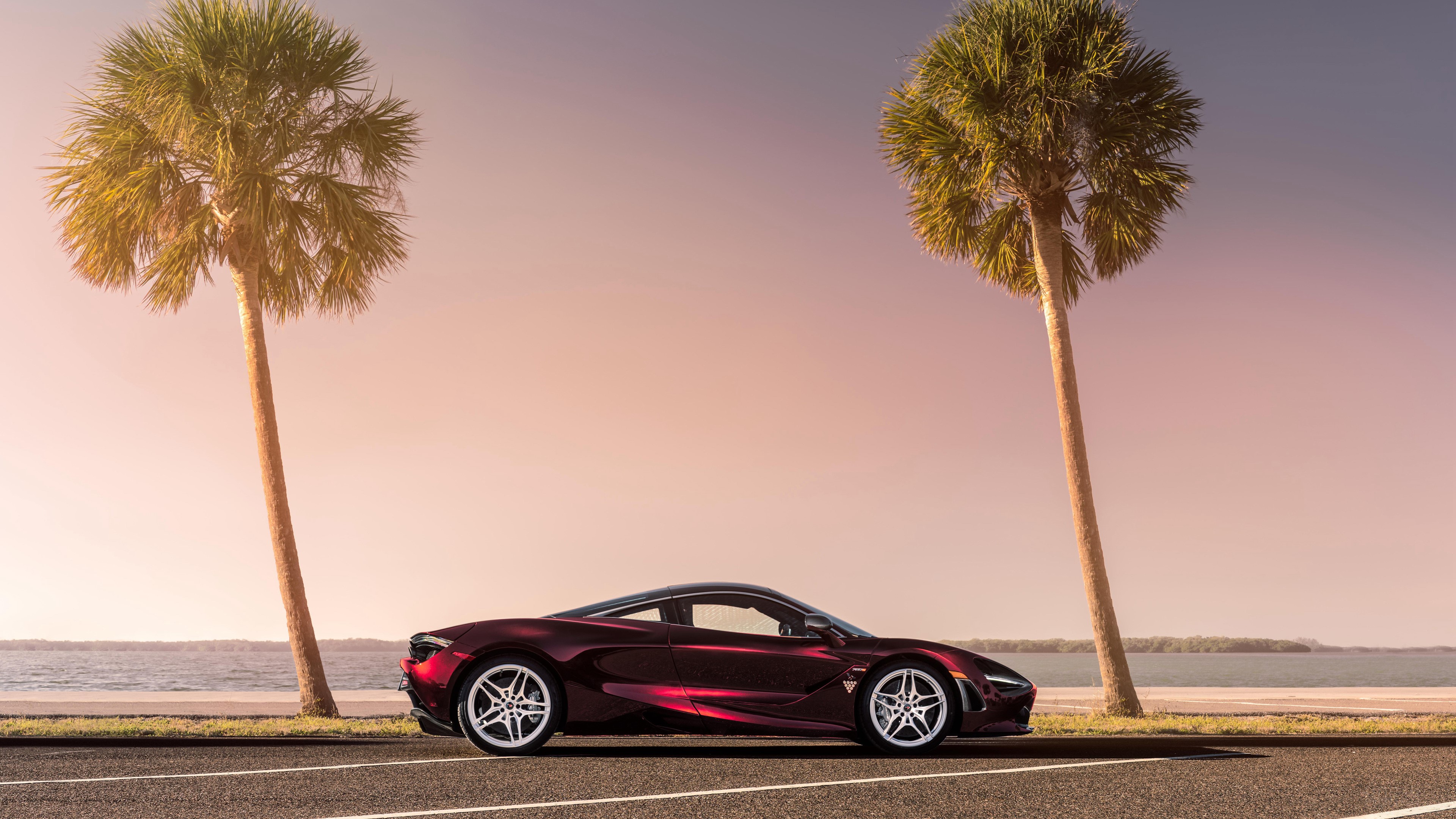 2018 McLaren MSO 720S Coupe Side View HD Wallpaper