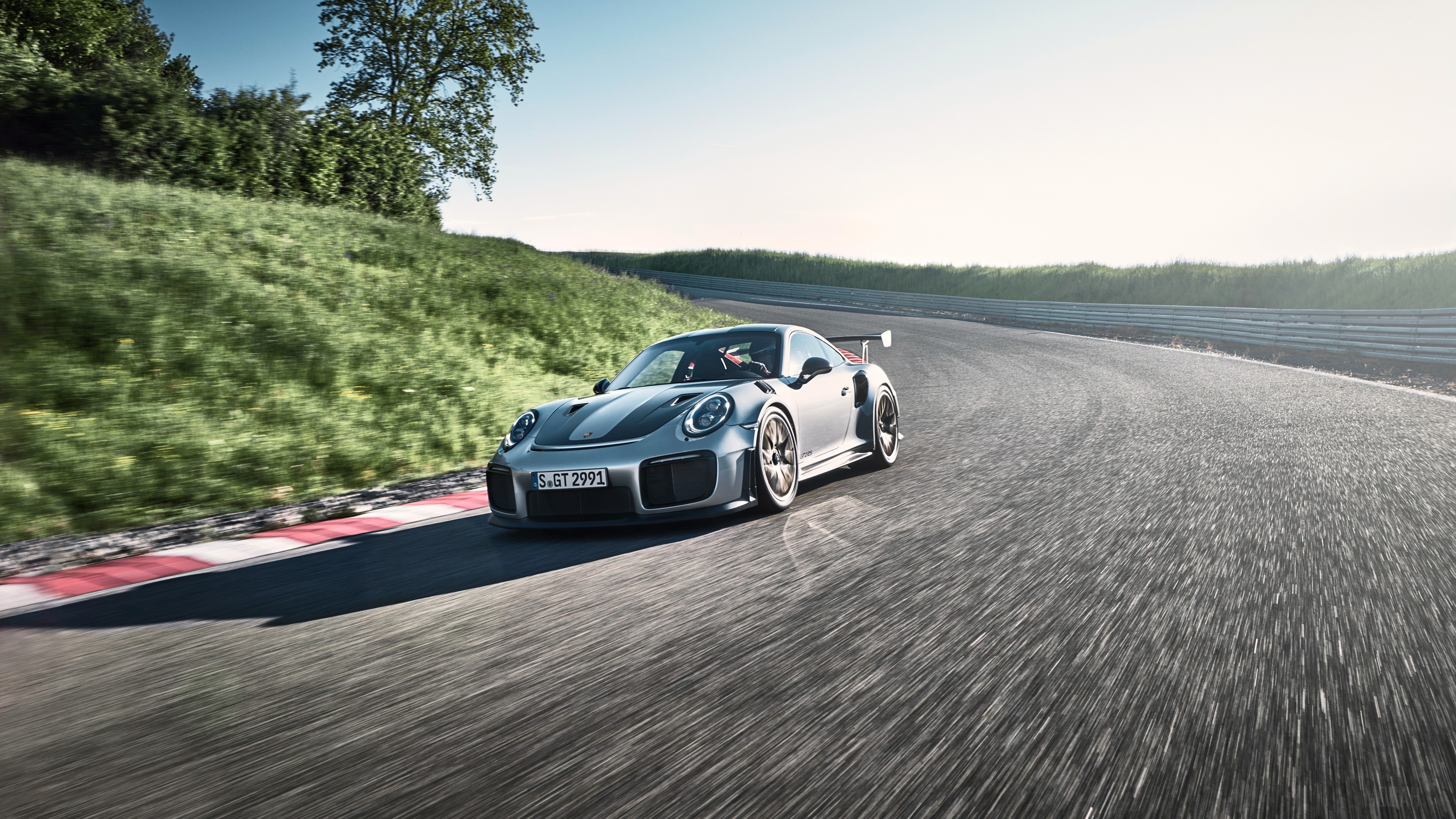 2018 Porsche 911 GT2 RS HD Wallpaper