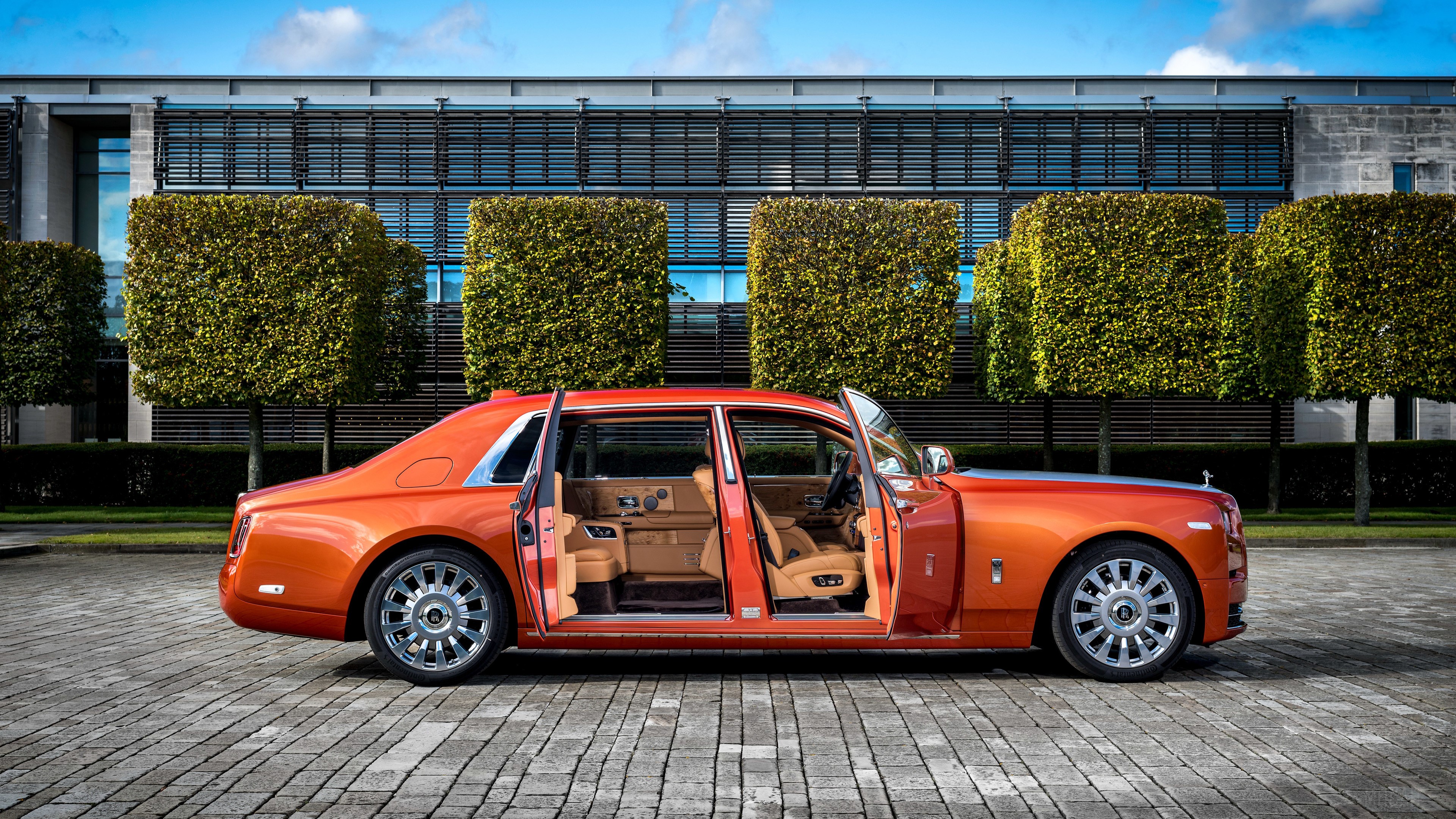 2017 Rolls Royce Phantom EWB HD Wallpaper