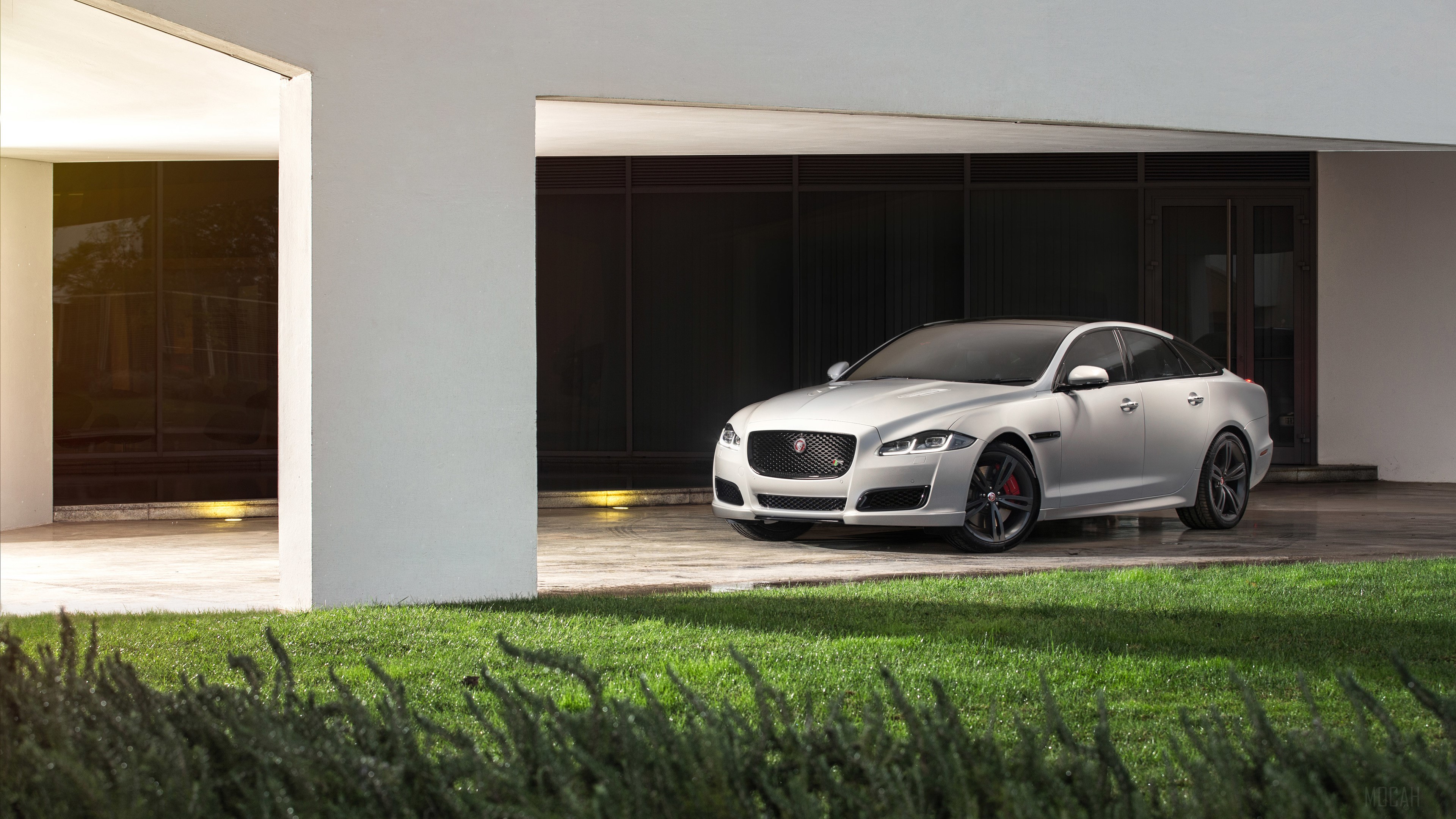 Silver Jaguar XJ 4K HD Wallpaper