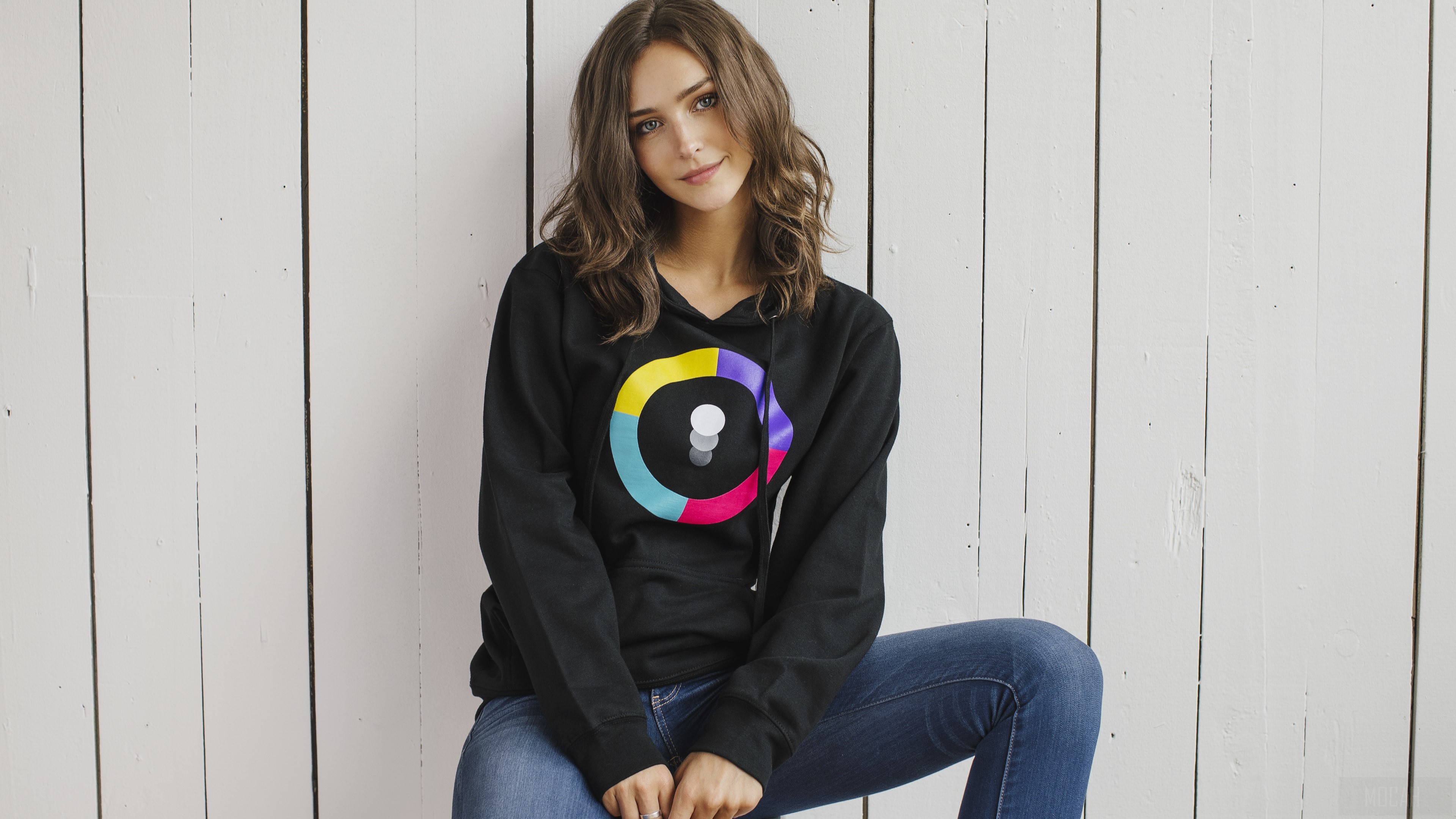Rachel Cook for Color Switch Campaign 4K HD Wallpaper