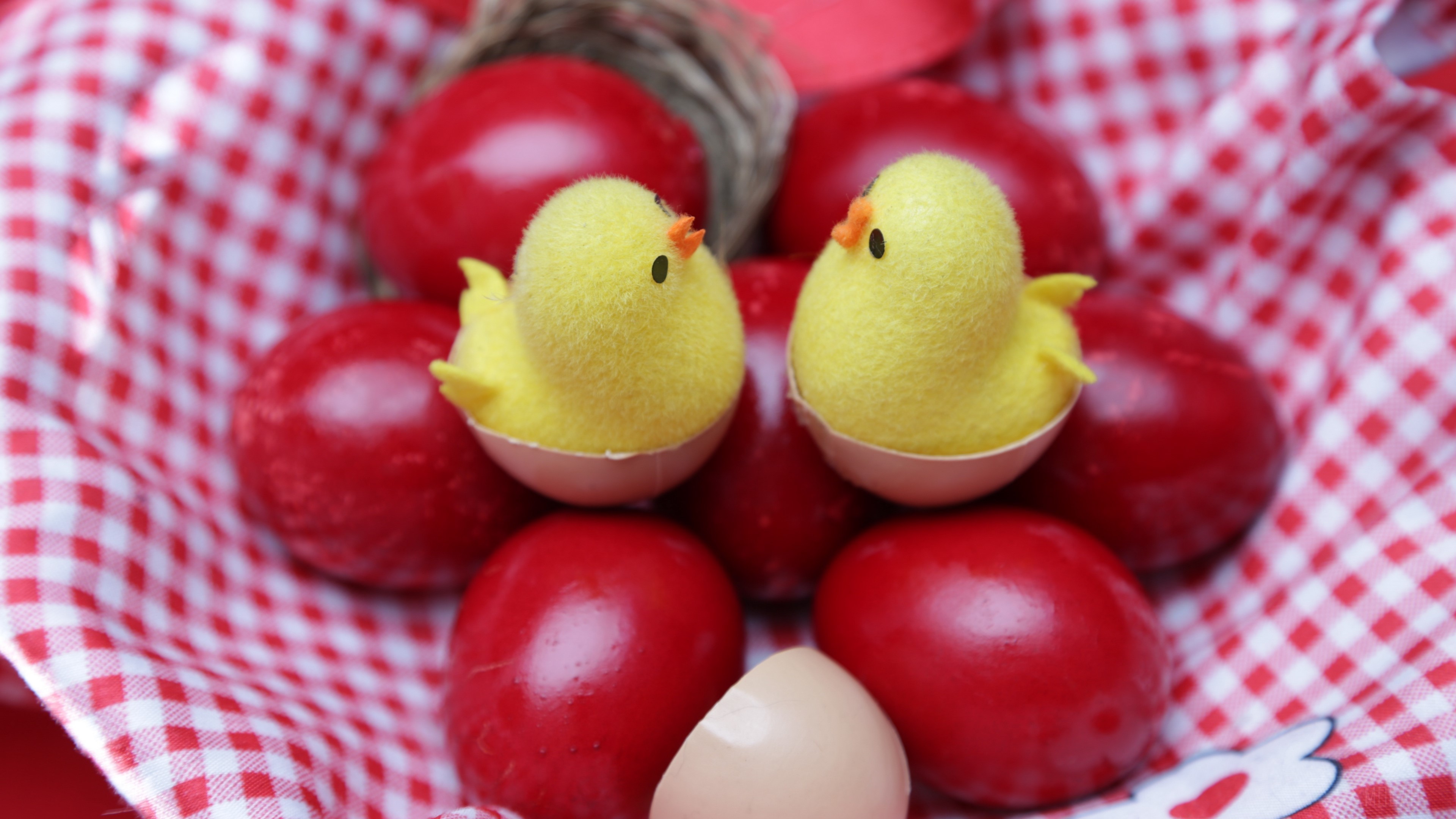 Easter eggs and chicks in a basket HD Wallpaper