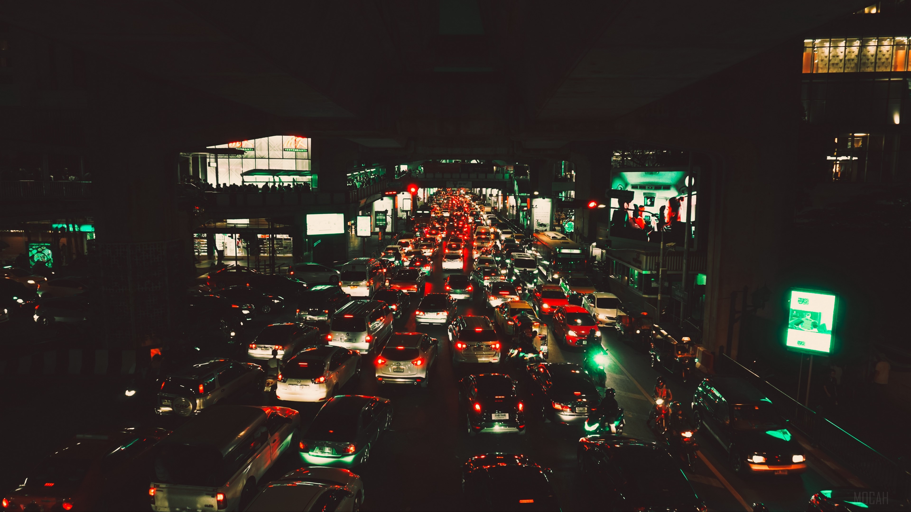 Traffic jam in Bangkok at night, 4K HD Wallpaper