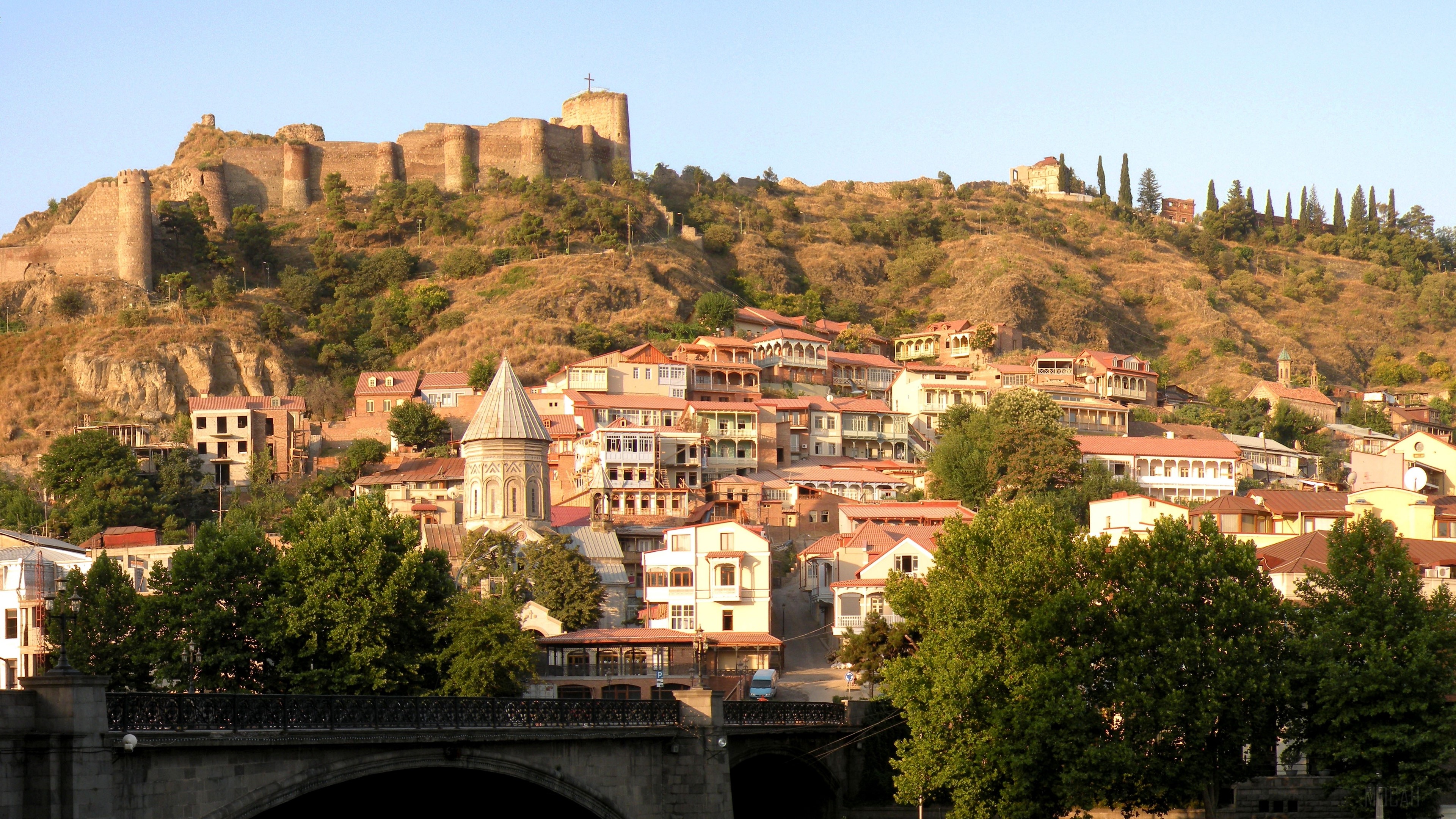 Narikala Fortress and Old Tbilisi cityscape HD Wallpaper