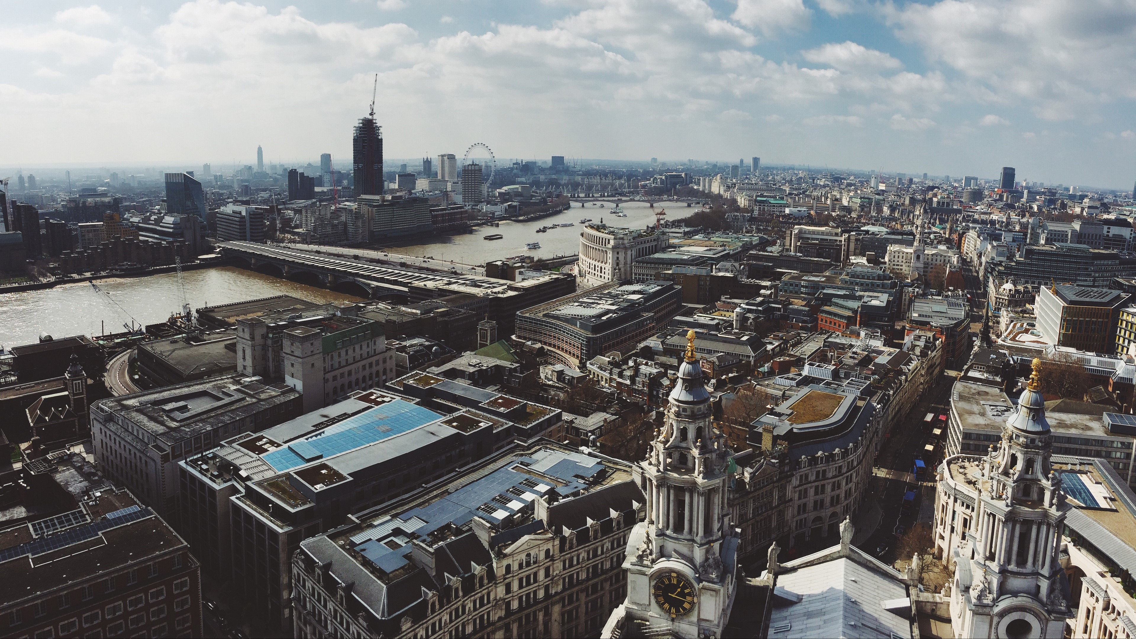 Aerial view of London cityscape with River Thames HD Wallpaper