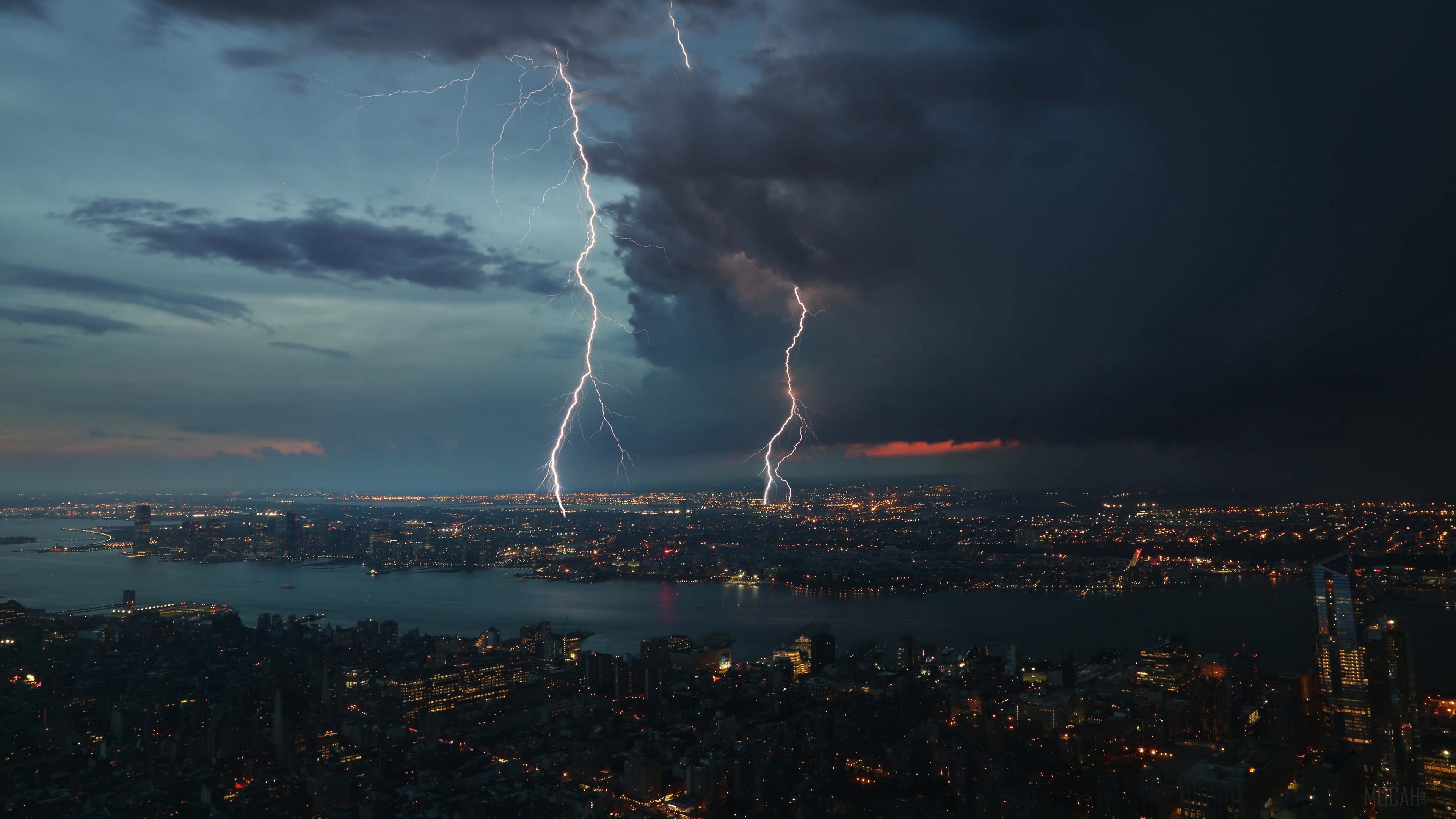 Thunderstorm over New York City at night, 4K HD Wallpaper