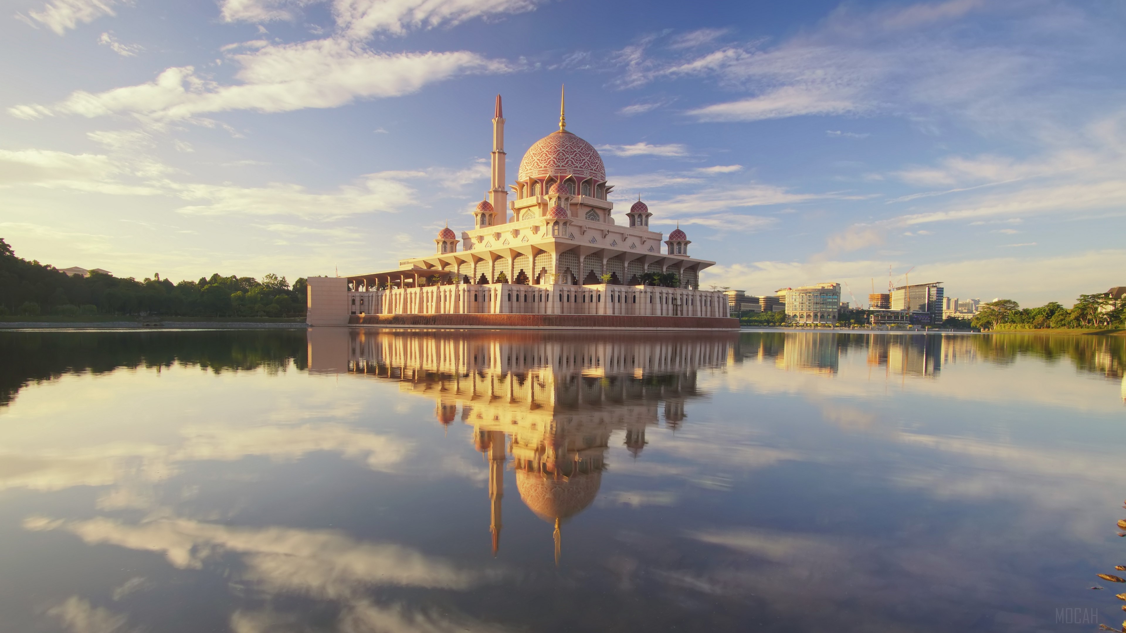 Putra Mosque reflected in water HD Wallpaper