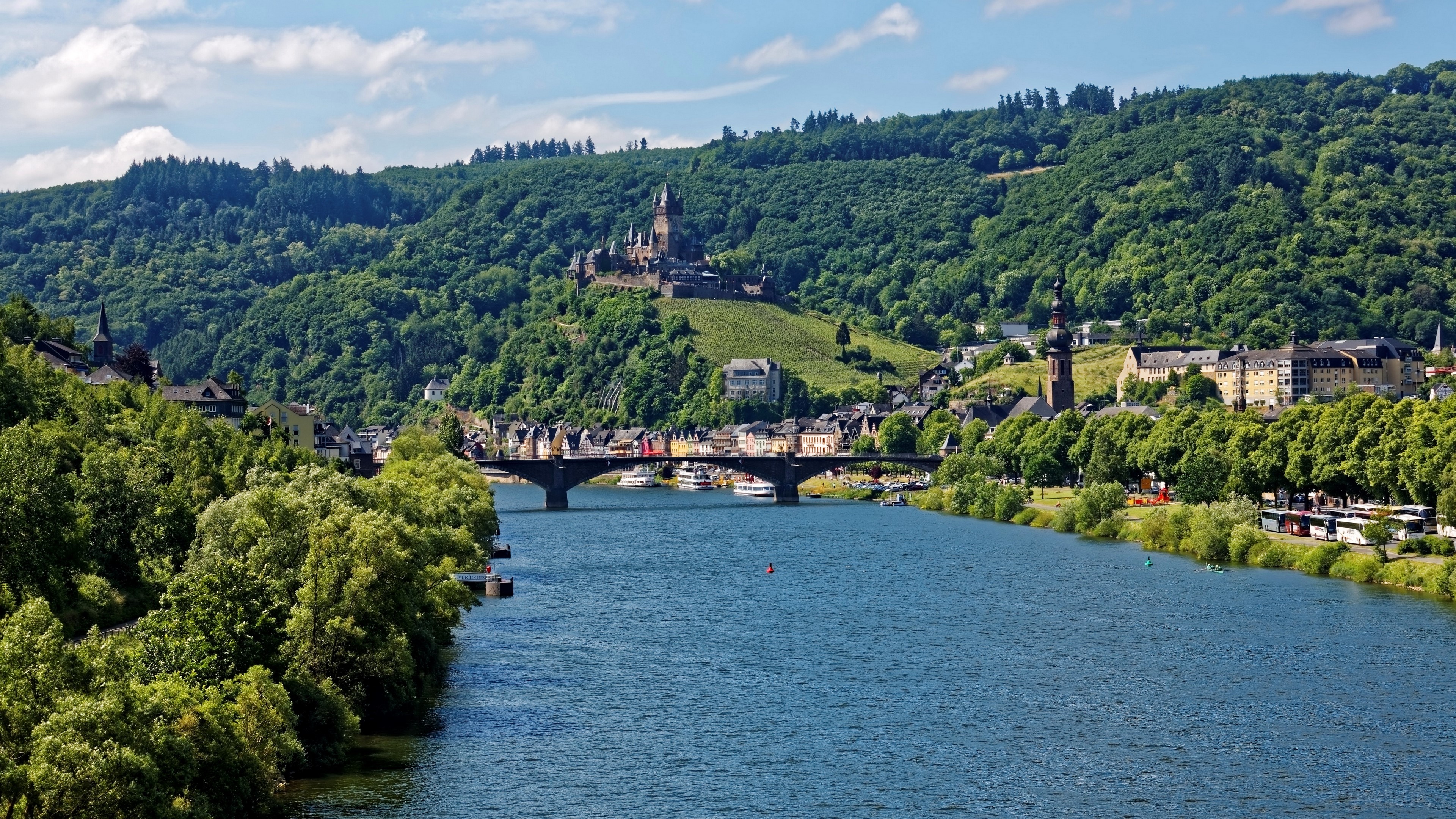 Reichsburg Castle above Cochem, Germany HD Wallpaper