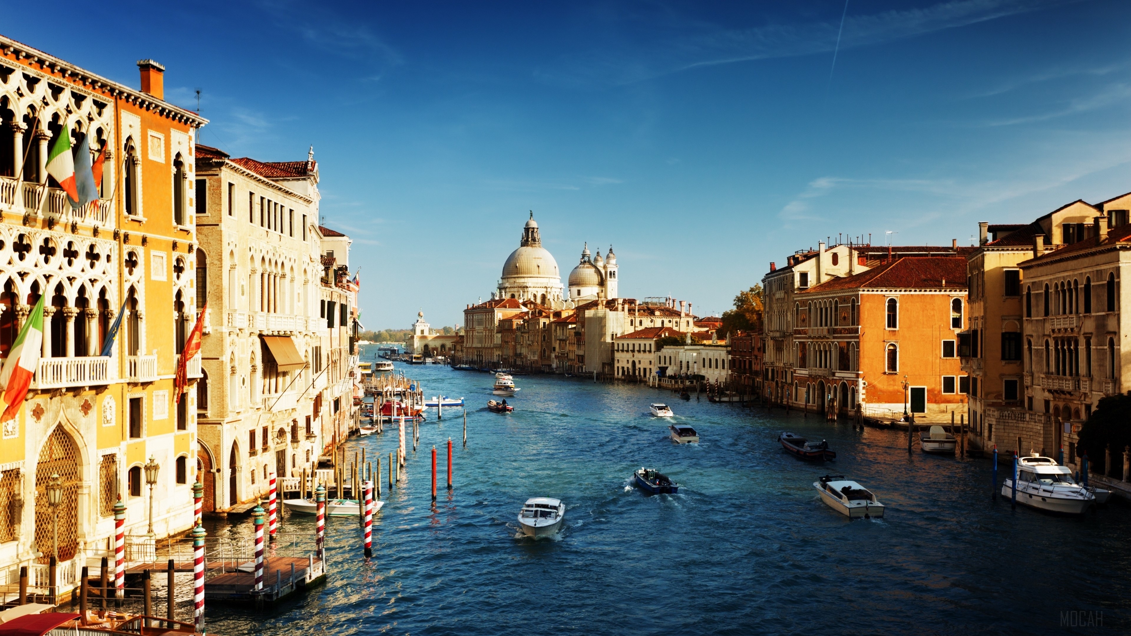 Venice Canal with Buildings and Boats 4K HD Wallpaper