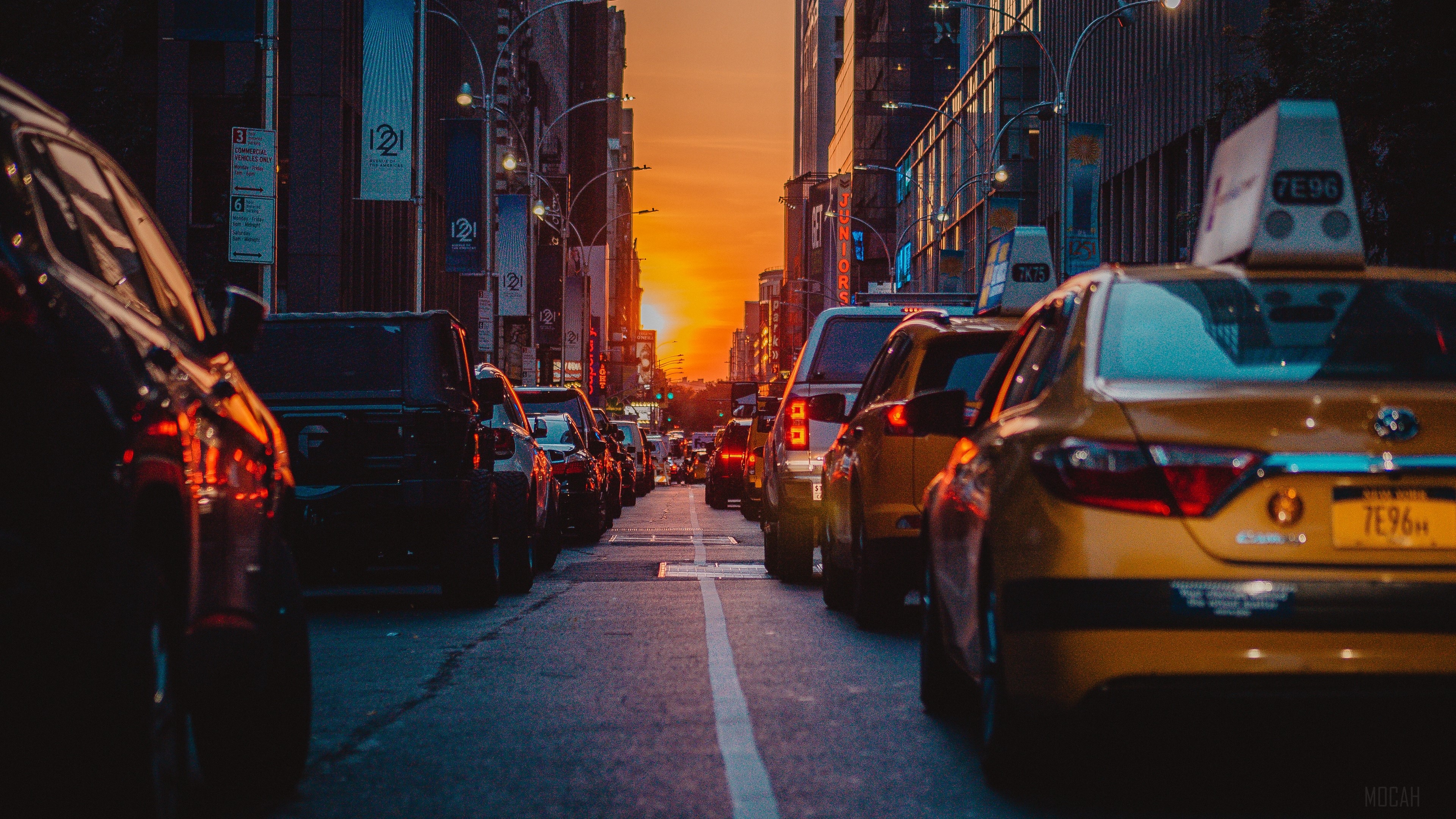 Traffic jam in New York City at sunset 4K HD Wallpaper