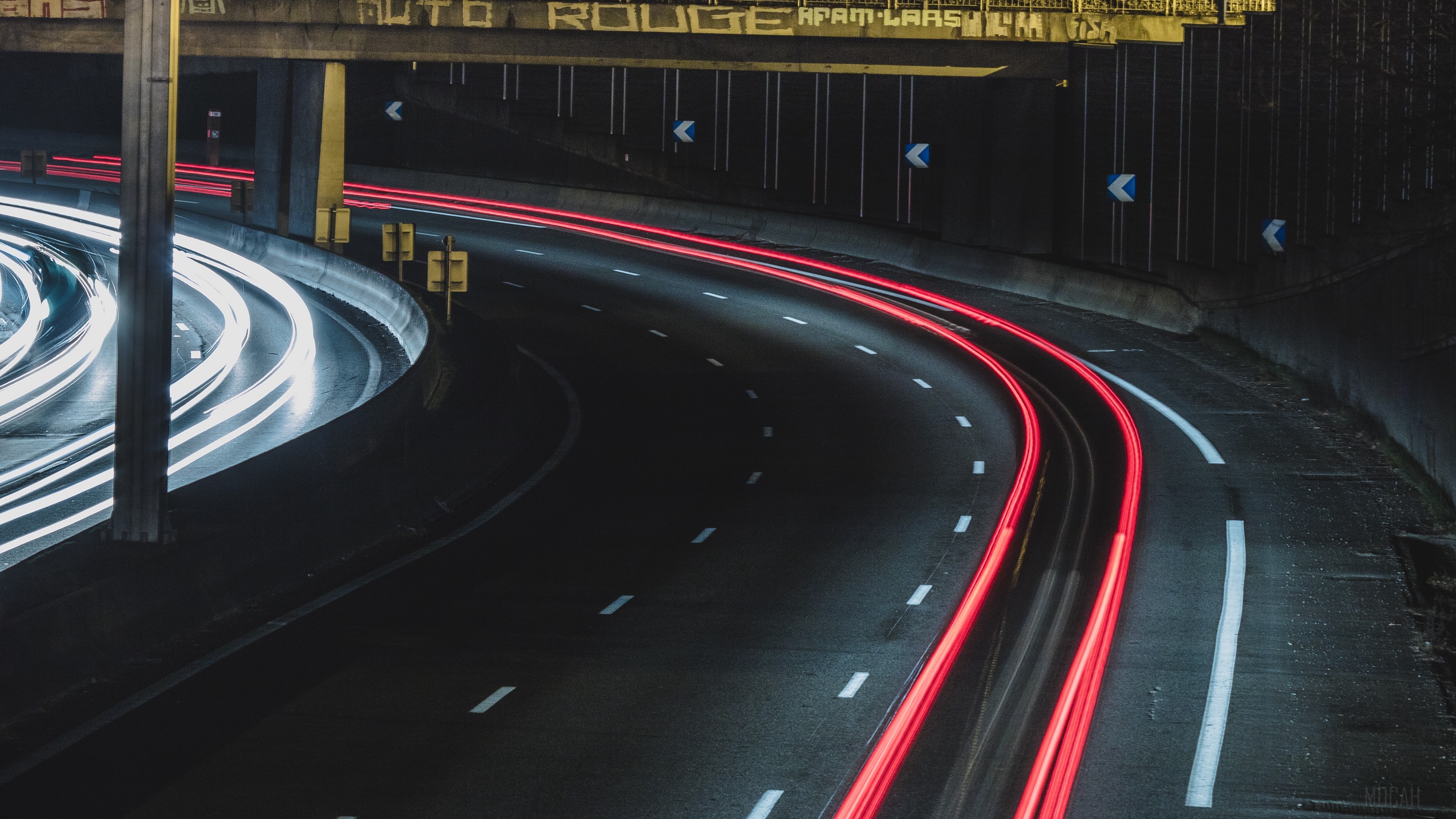 Long exposure of highway traffic lights at night HD Wallpaper