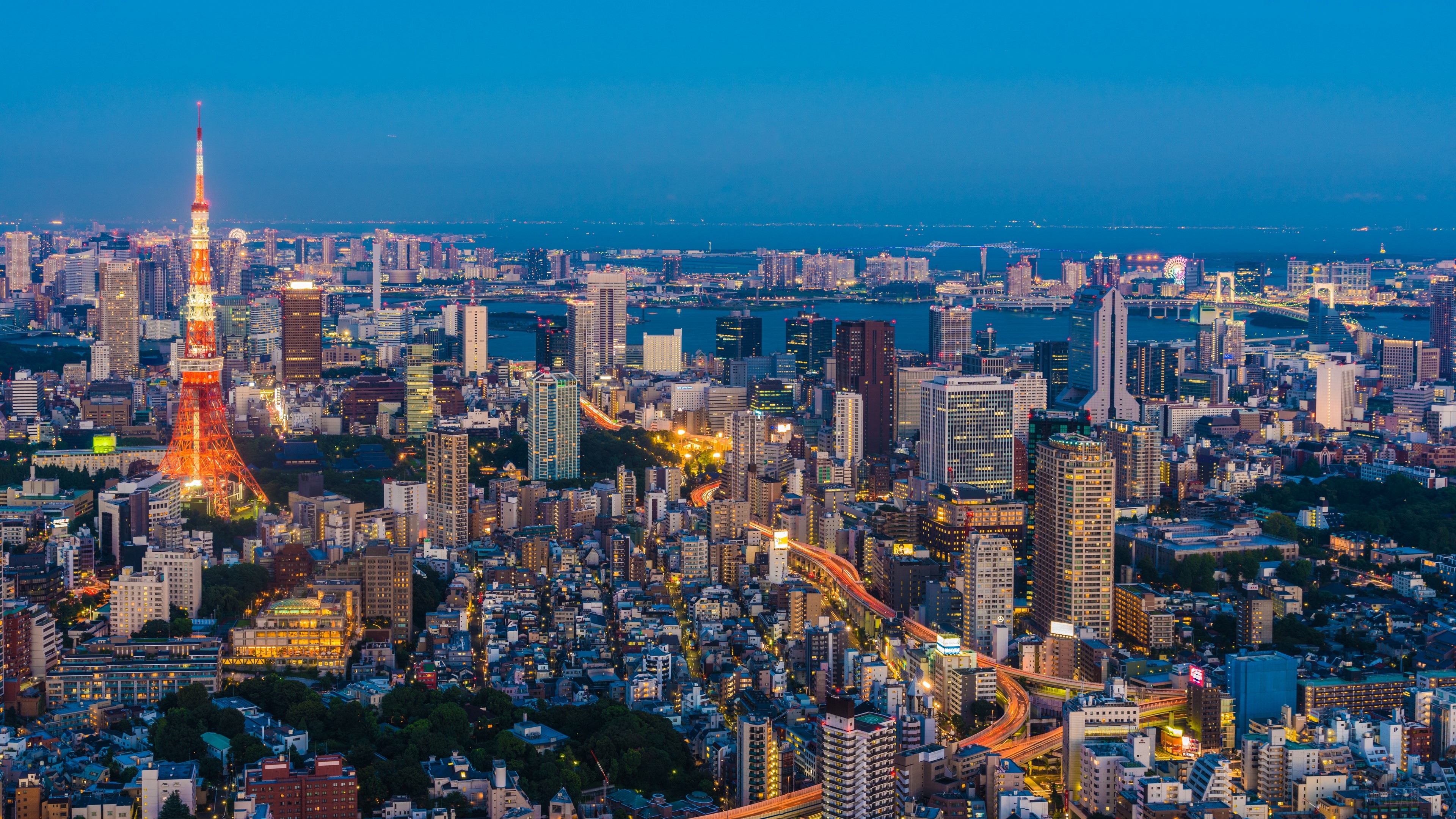 Tokyo Tower and cityscape at dusk, 4K HD Wallpaper