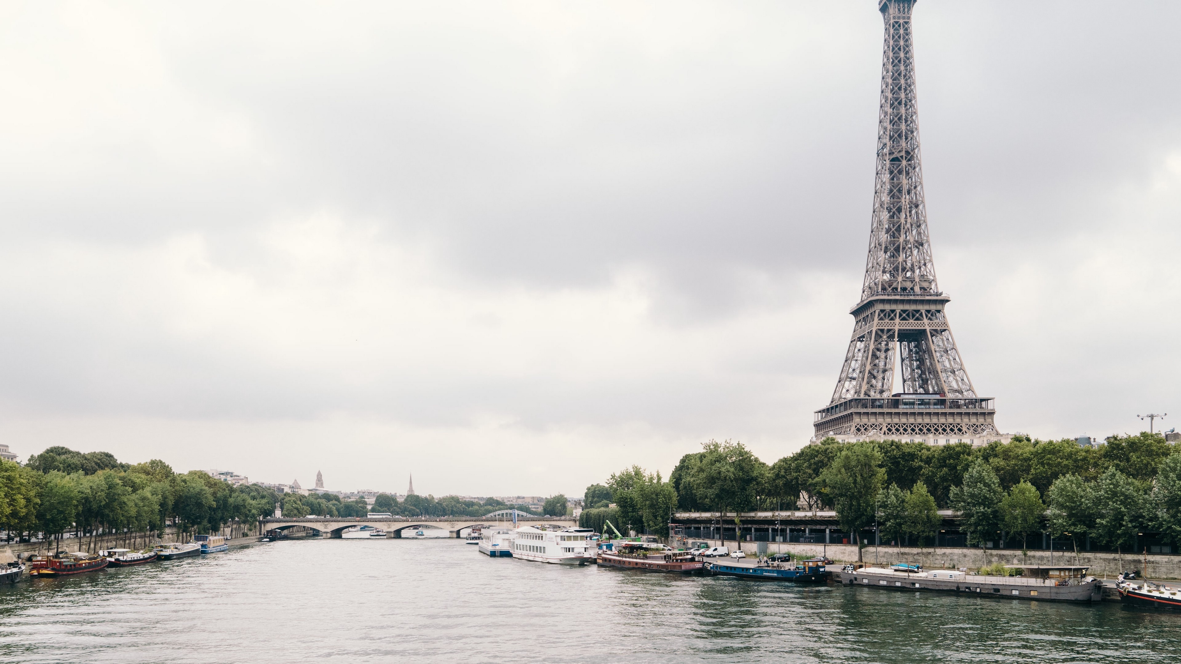 Eiffel Tower and Seine River in Paris, France 4K HD Wallpaper