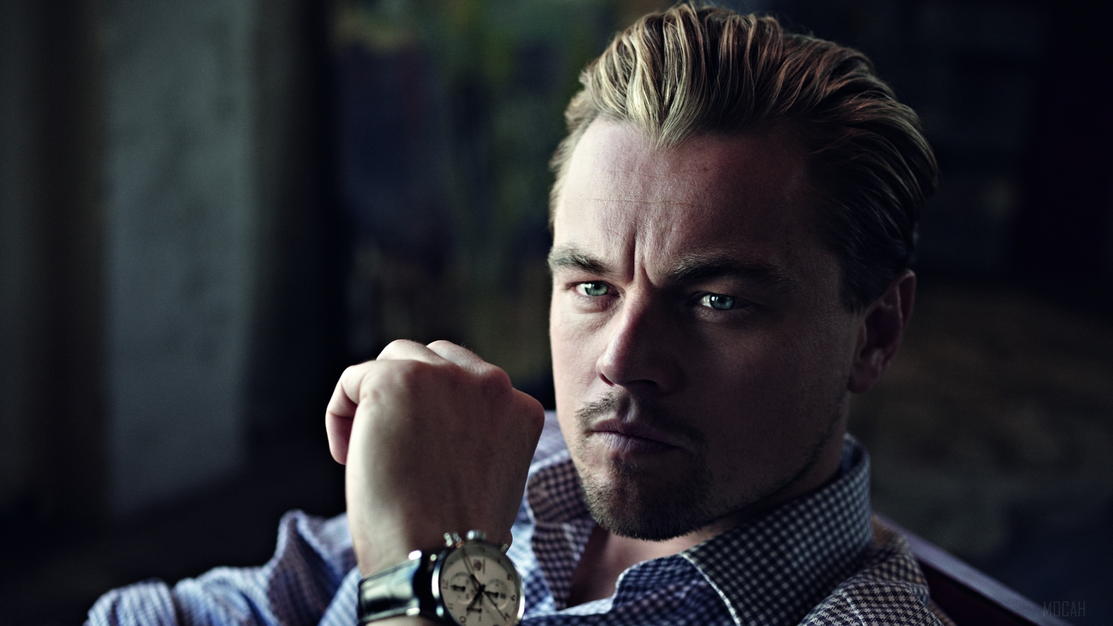 Leonardo DiCaprio wearing a watch HD Wallpaper