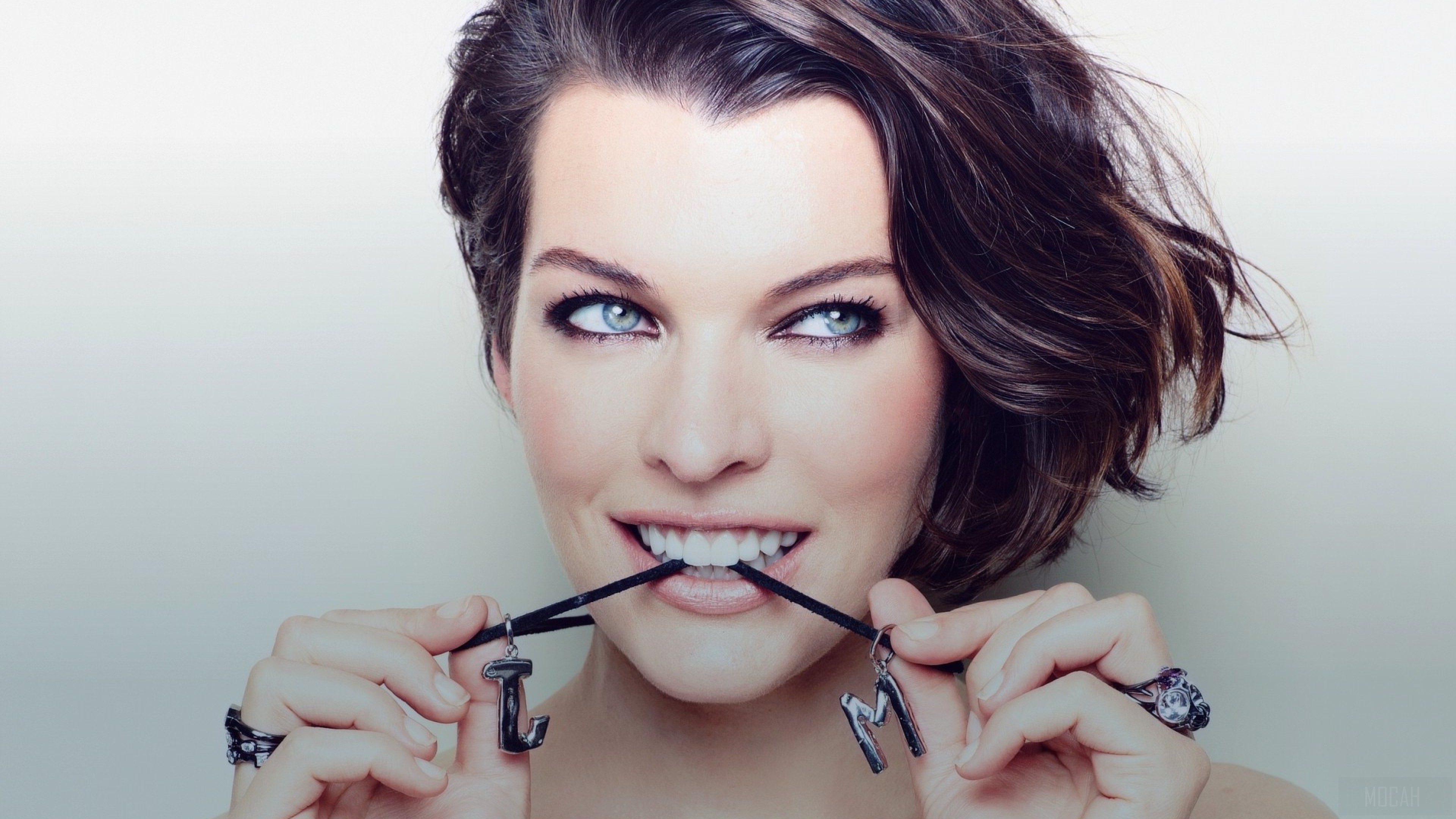 MIlla Jovovich HD Wallpaper