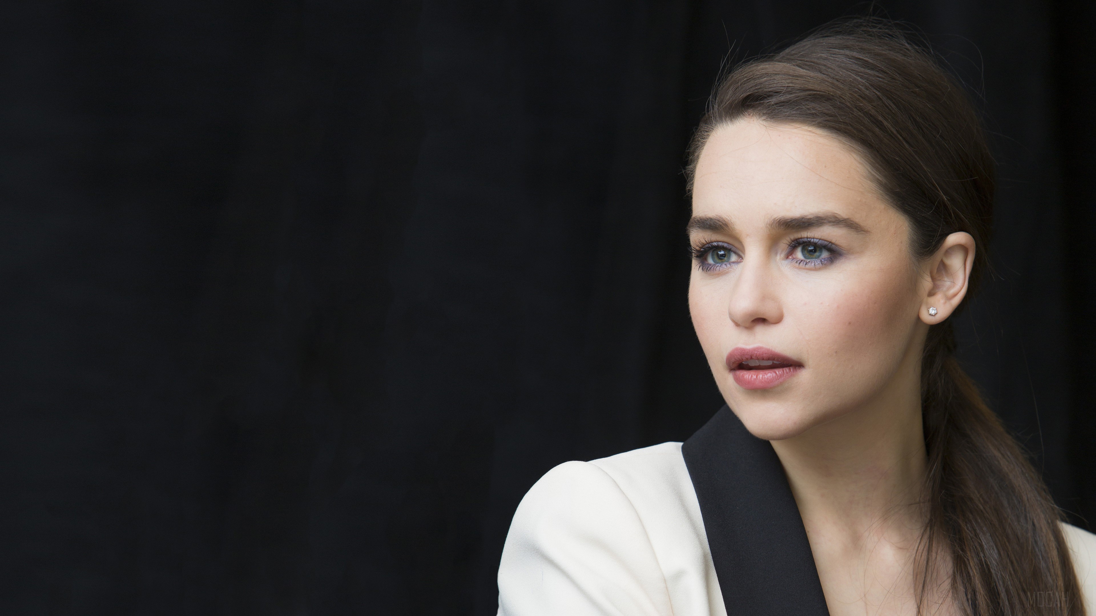 Emilia Clarke 2017 HD Wallpaper