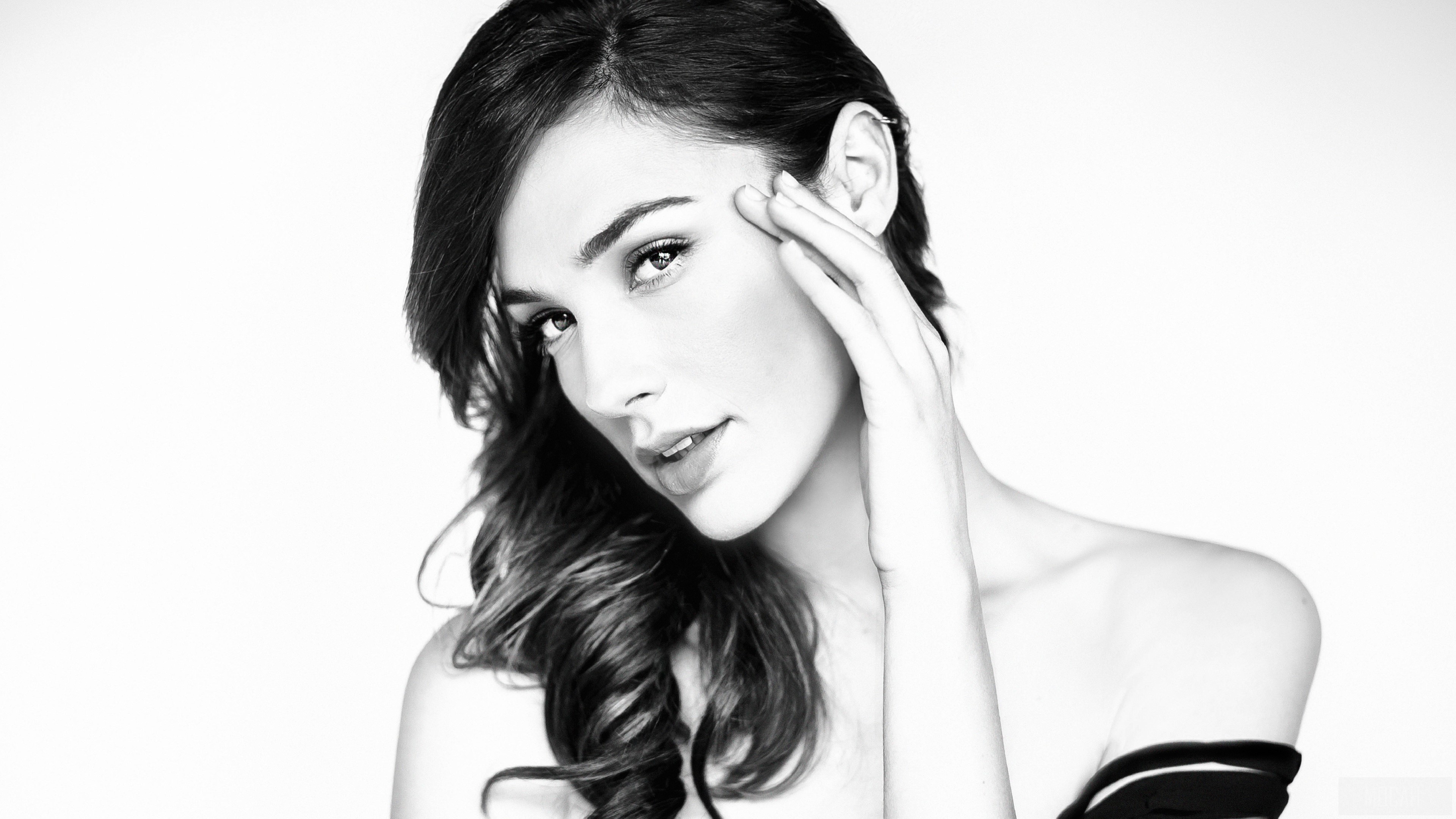 Gal Gadot monochrome portrait HD Wallpaper
