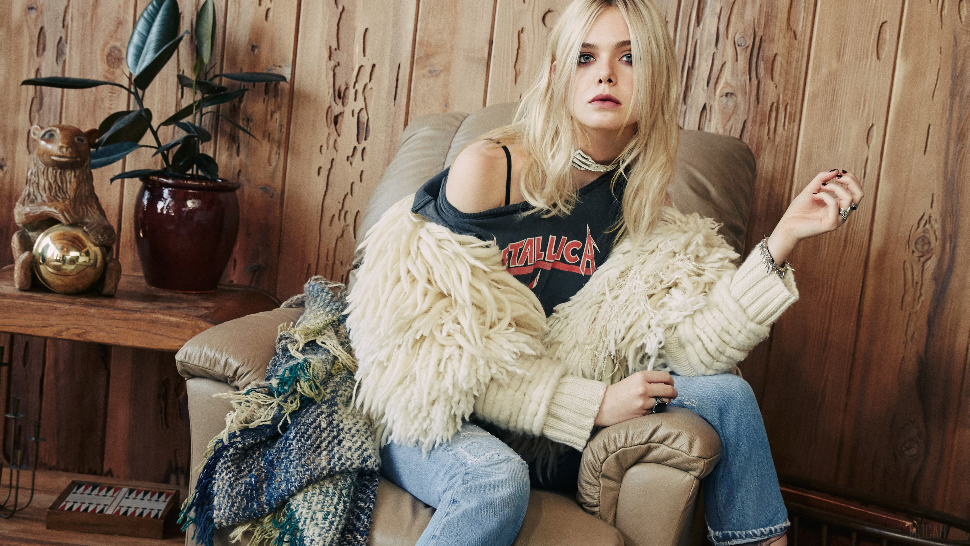 Elle Fanning 4K HD Wallpaper