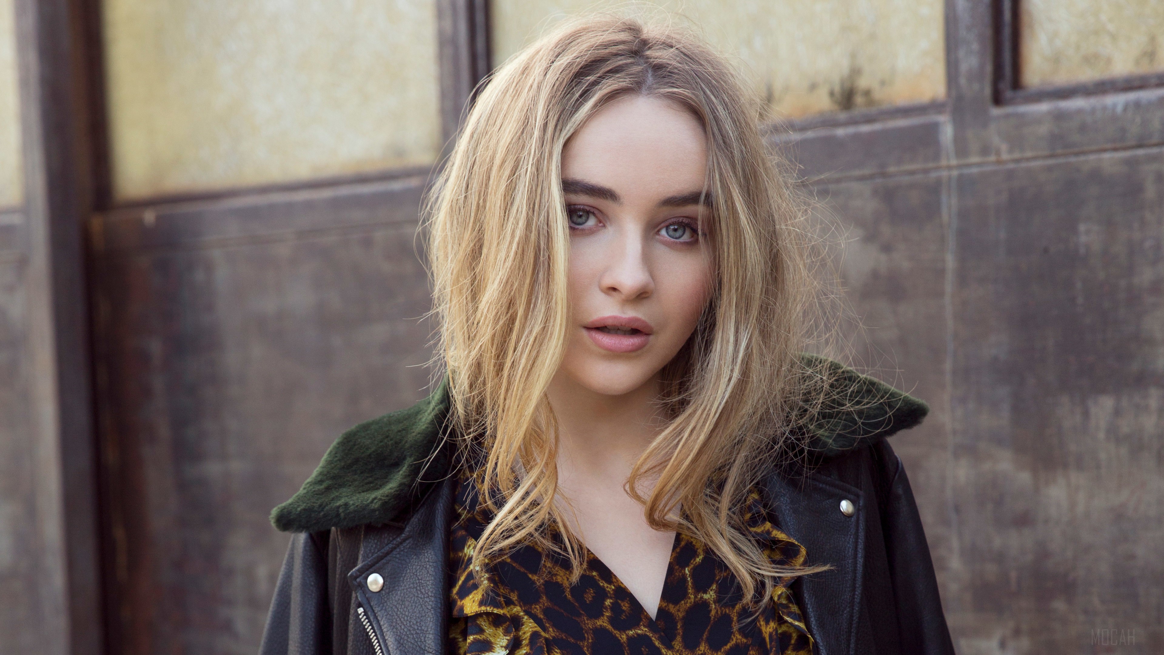 Sabrina Carpenter 4K HD Wallpaper