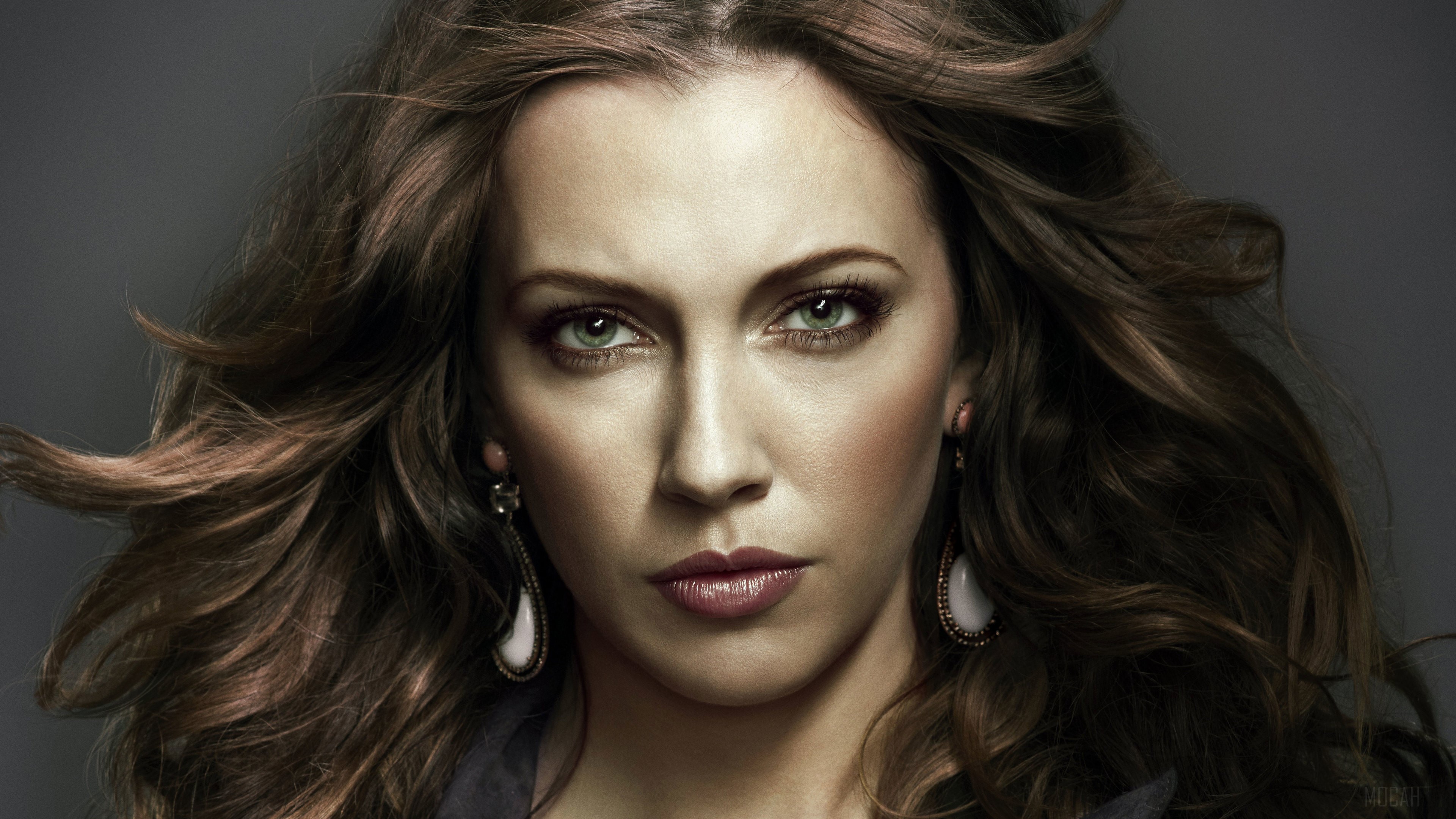 Katie Cassidy 4K HD Wallpaper