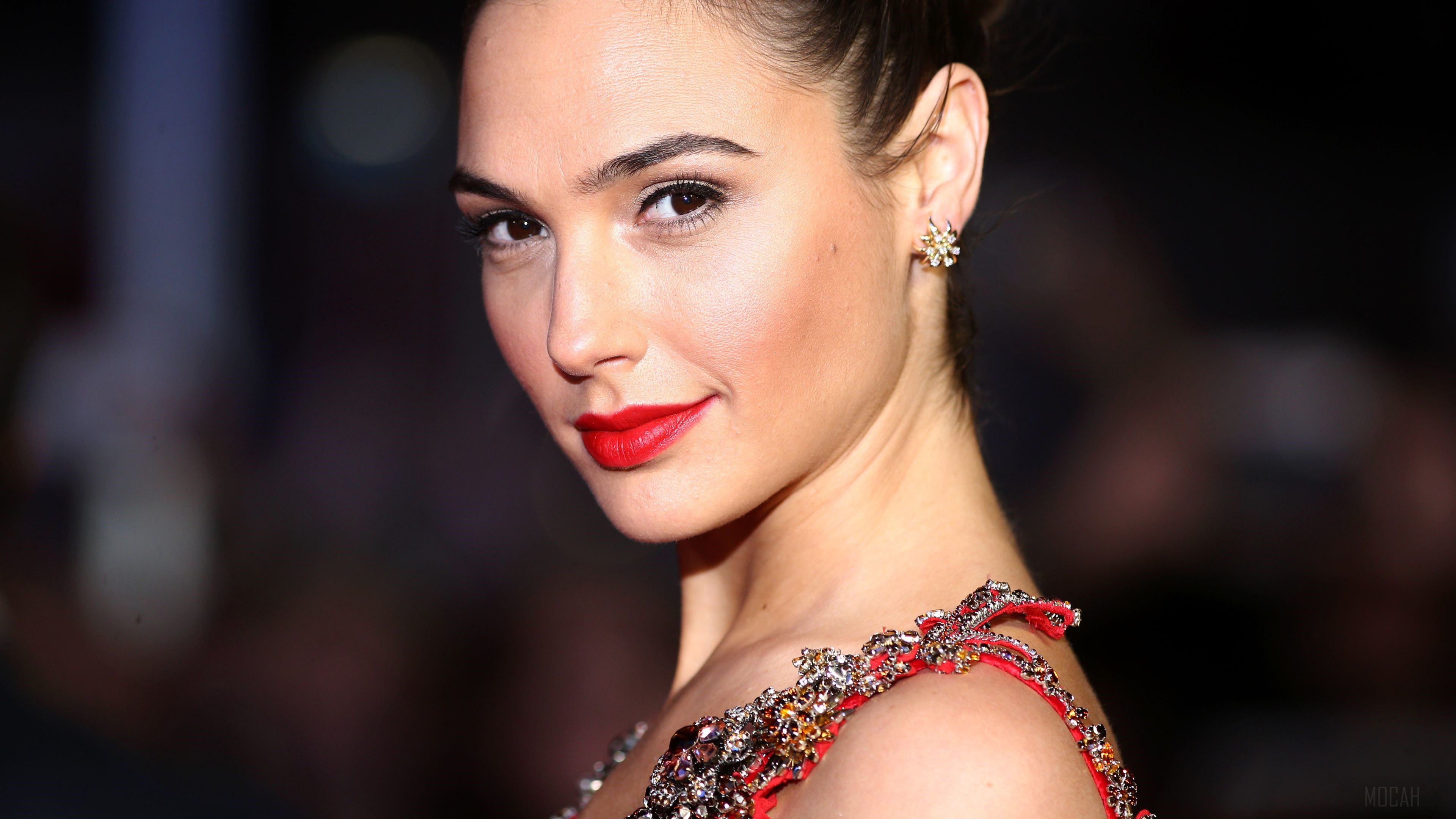 Gal Gadot 4K HD Wallpaper