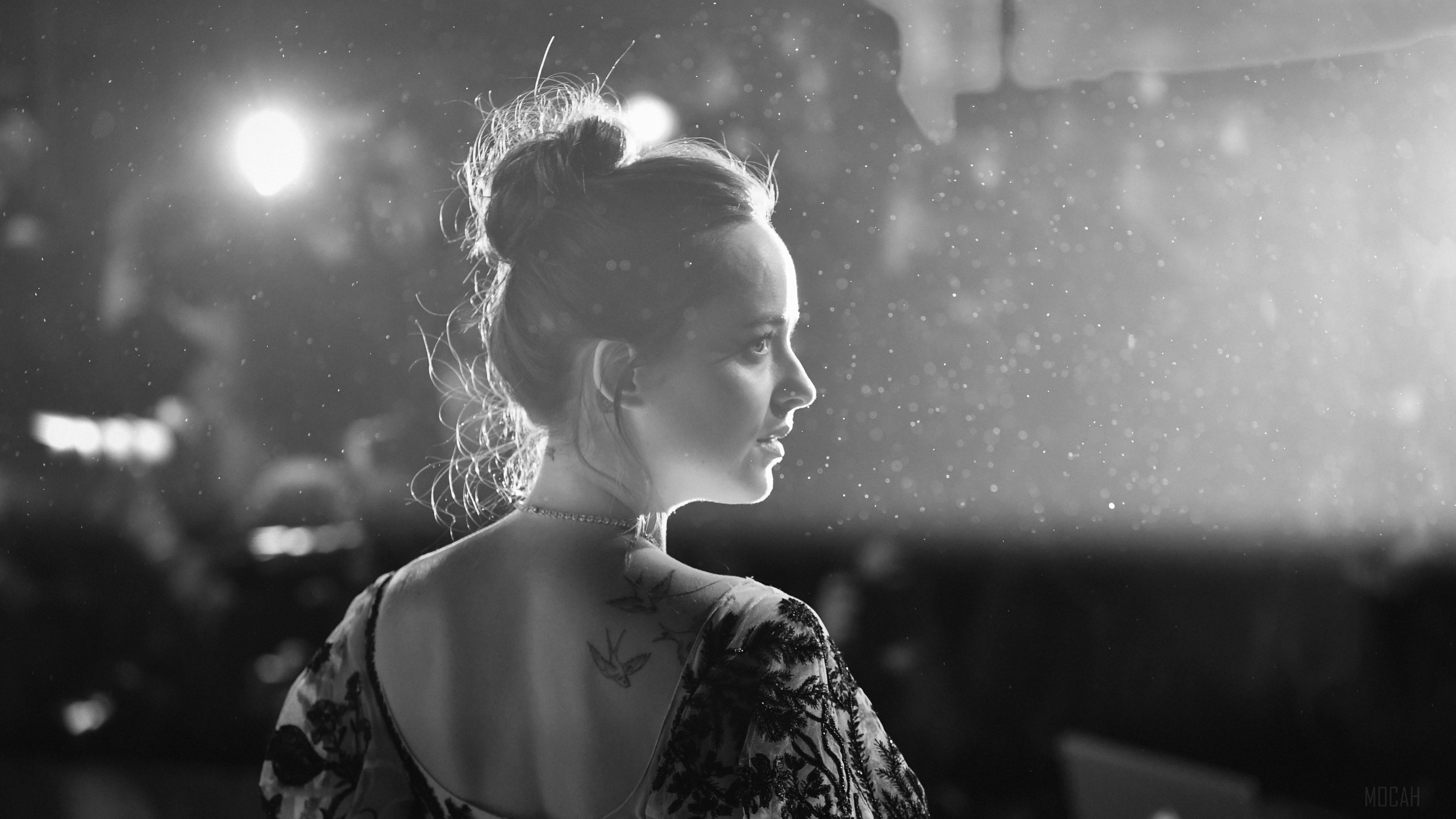 Dakota Johnson in Black And White 4K HD Wallpaper