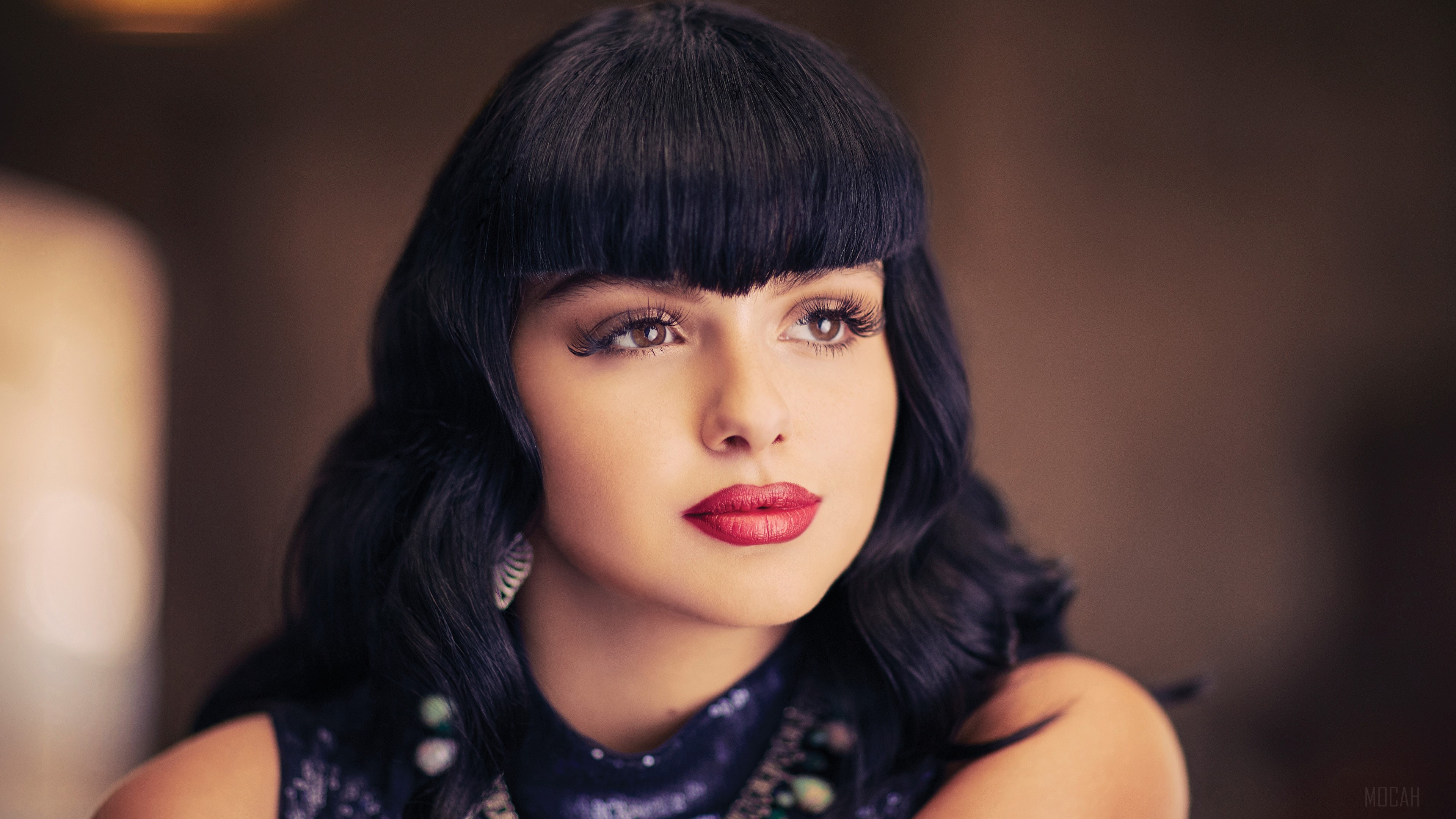 Ariel Winter HD Wallpaper