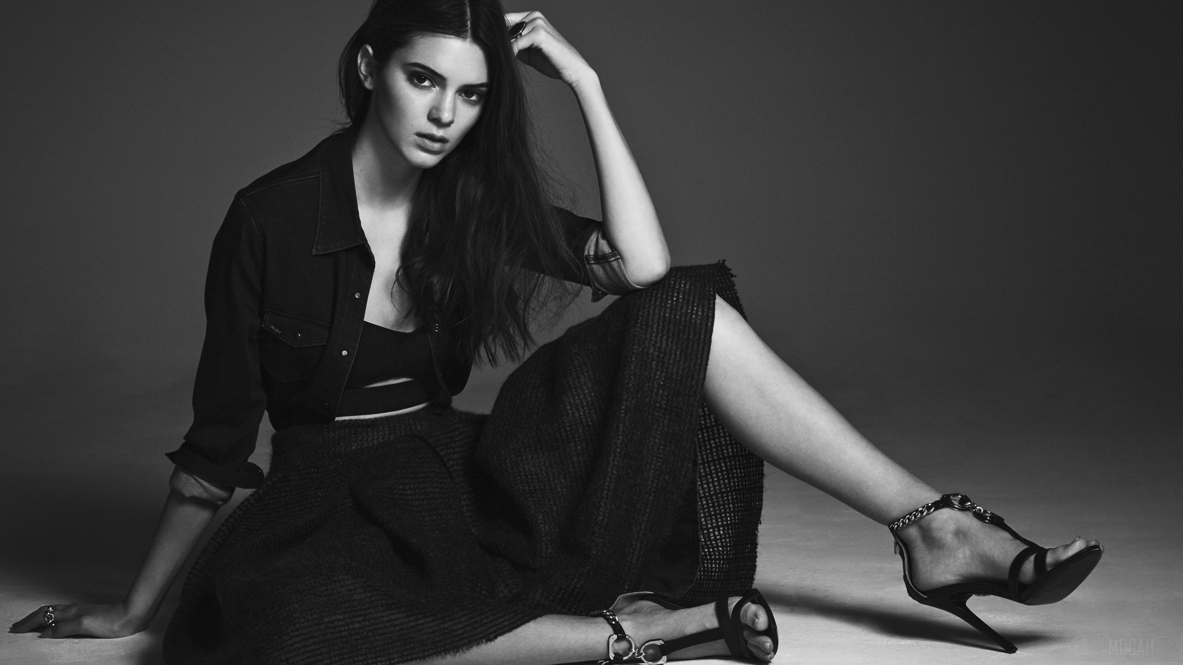 Kendall Jenner in Monochrome 4K HD Wallpaper