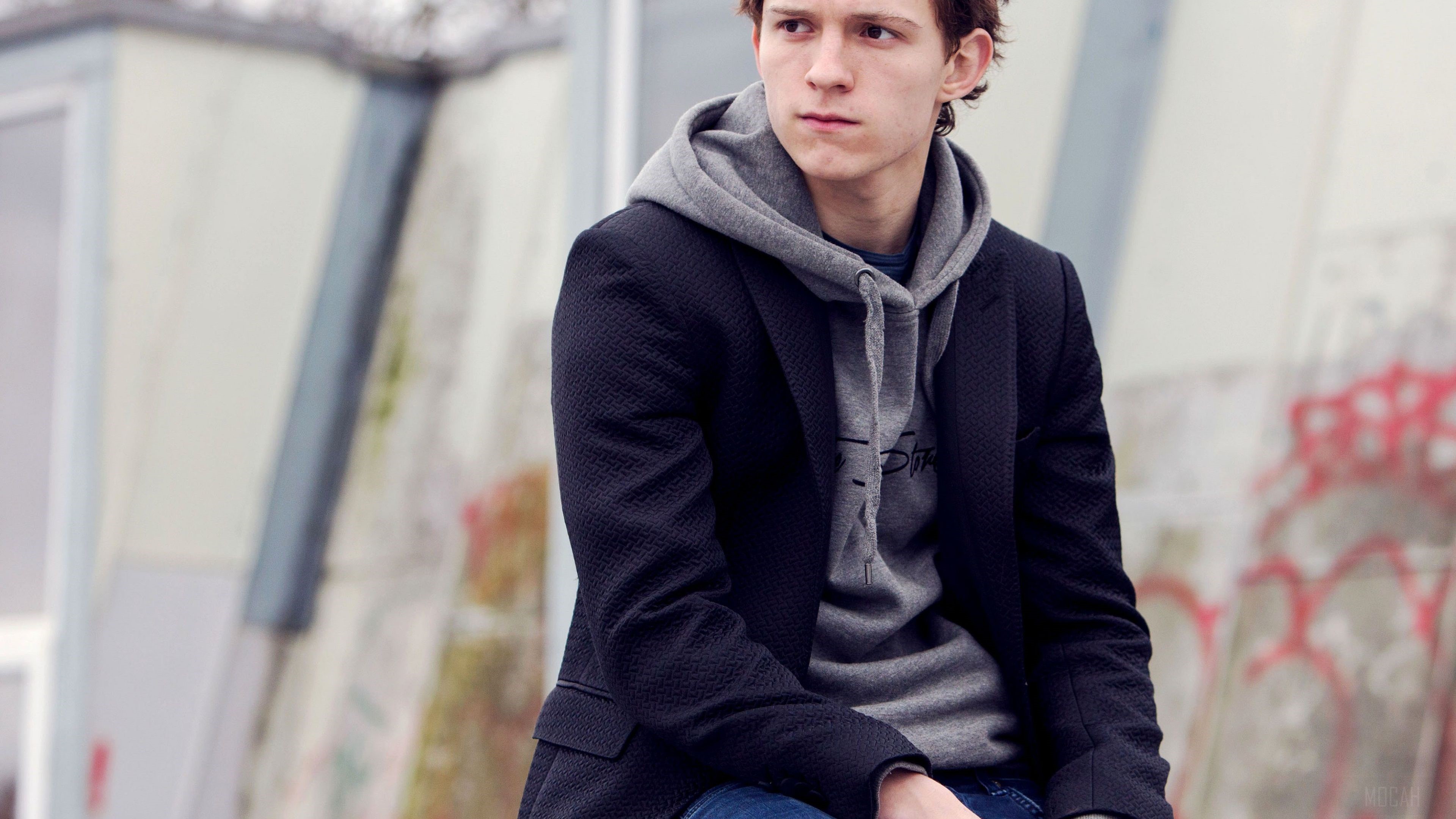 Tom Holland HD Wallpaper