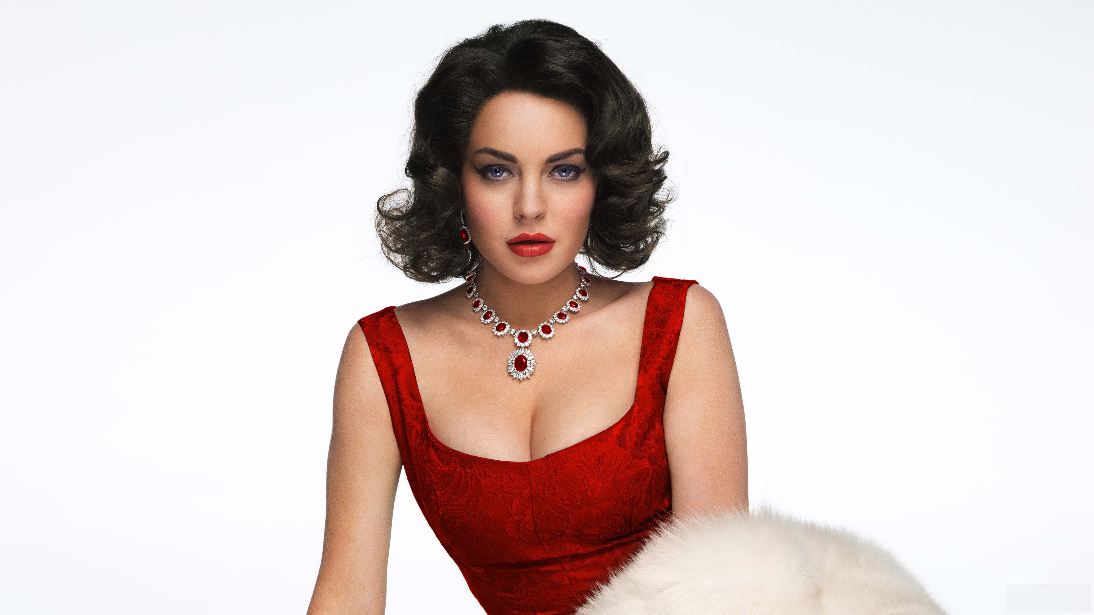 Lindsay Lohan in a red dress HD Wallpaper