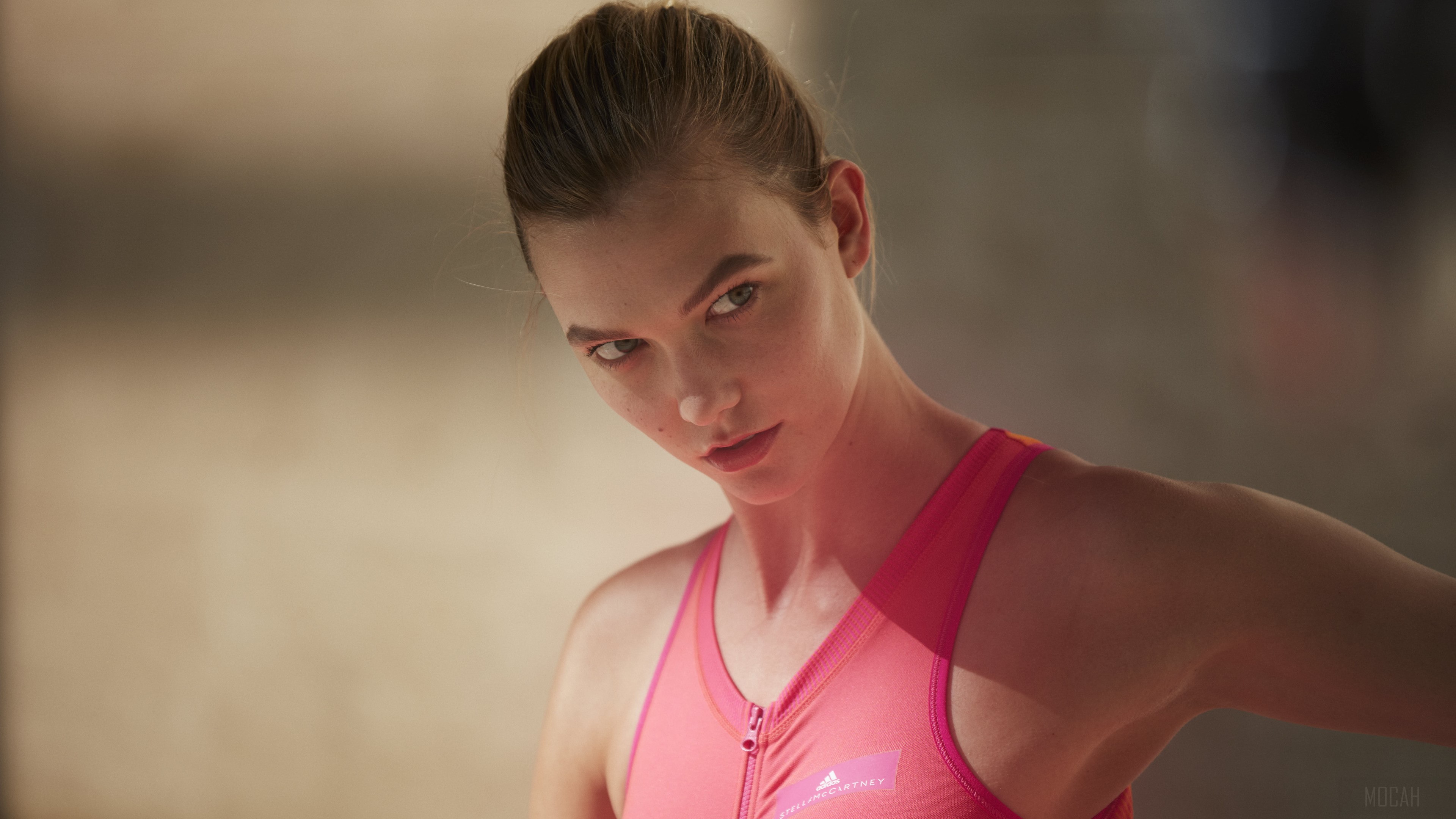 Karlie Kloss in Adidas by Stella McCartney HD Wallpaper