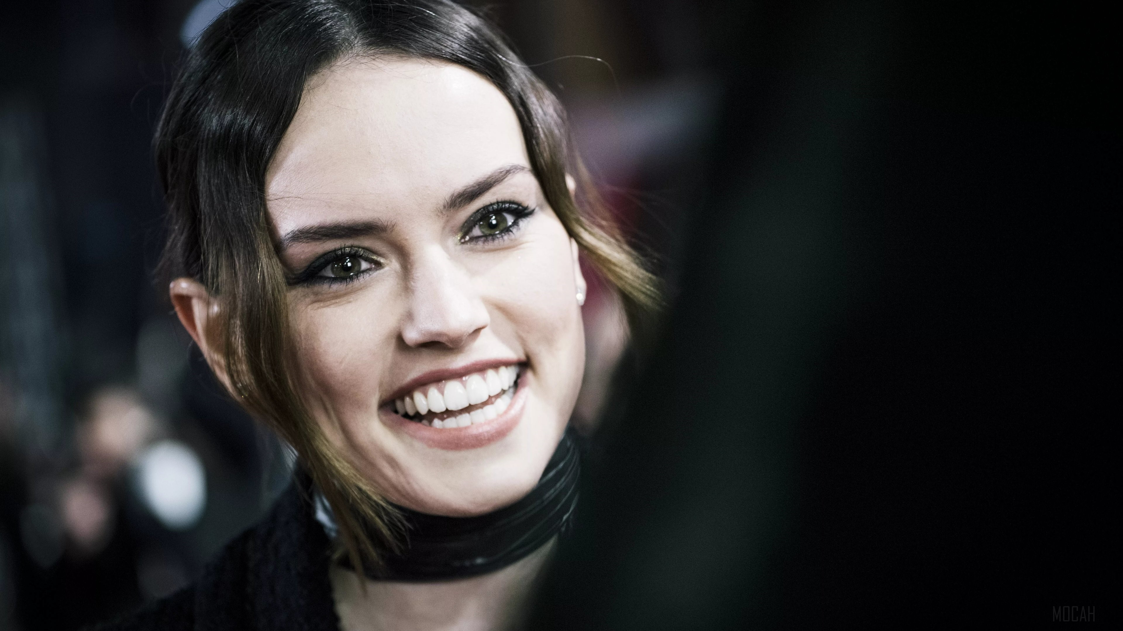 Daisy Ridley HD Wallpaper