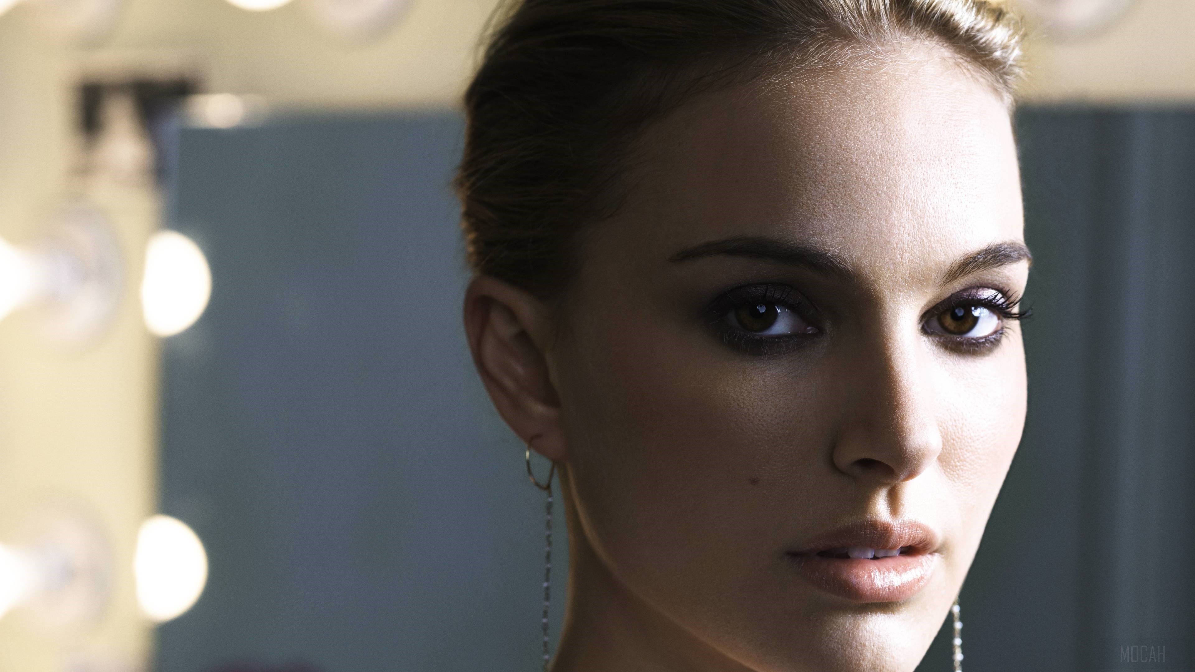 Natalie Portman HD Wallpaper
