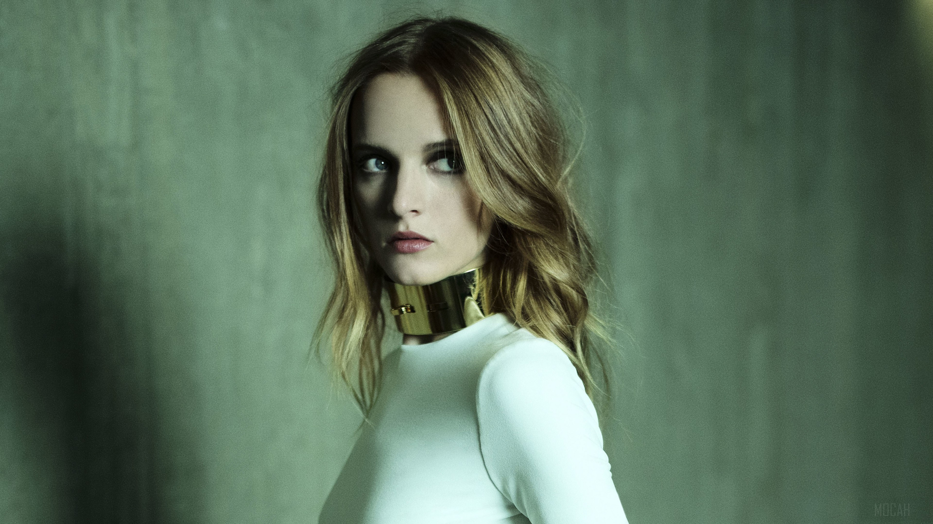 Woman with gold collar by Alexandre Vauthier 4K HD Wallpaper