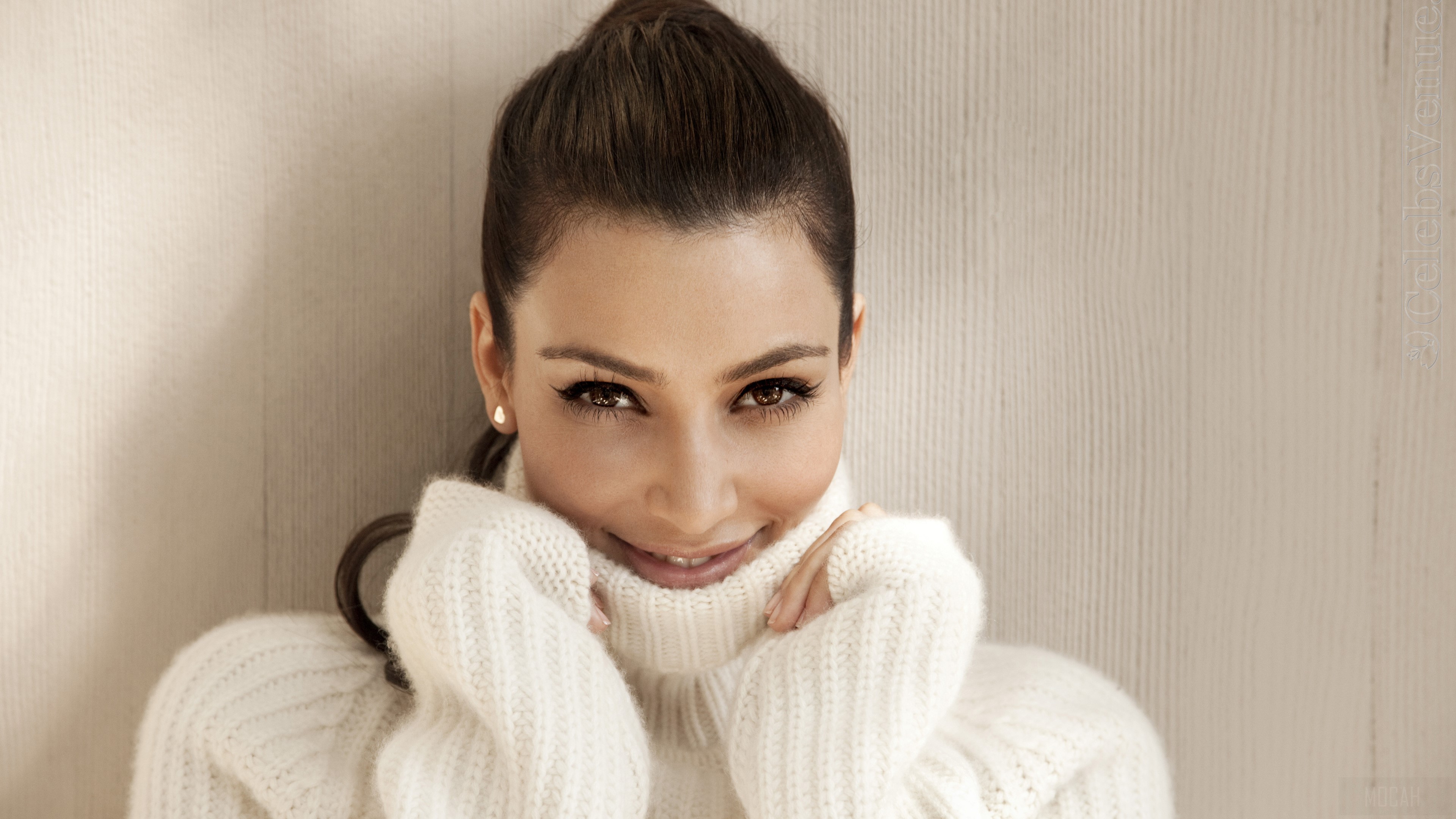Kim Kardashian in Glamour Magazine 4K HD Wallpaper