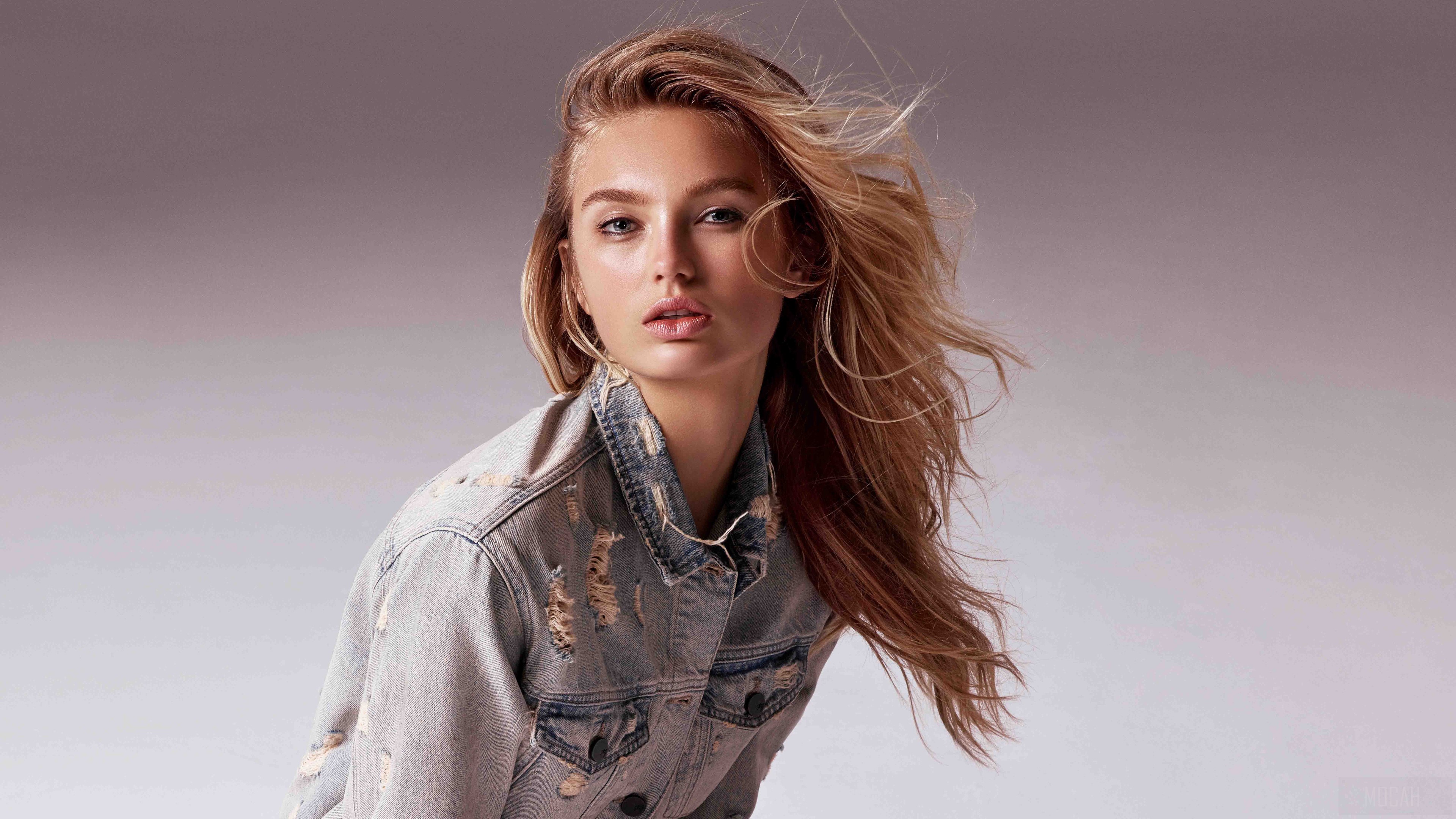 Romee Strijd HD Wallpaper