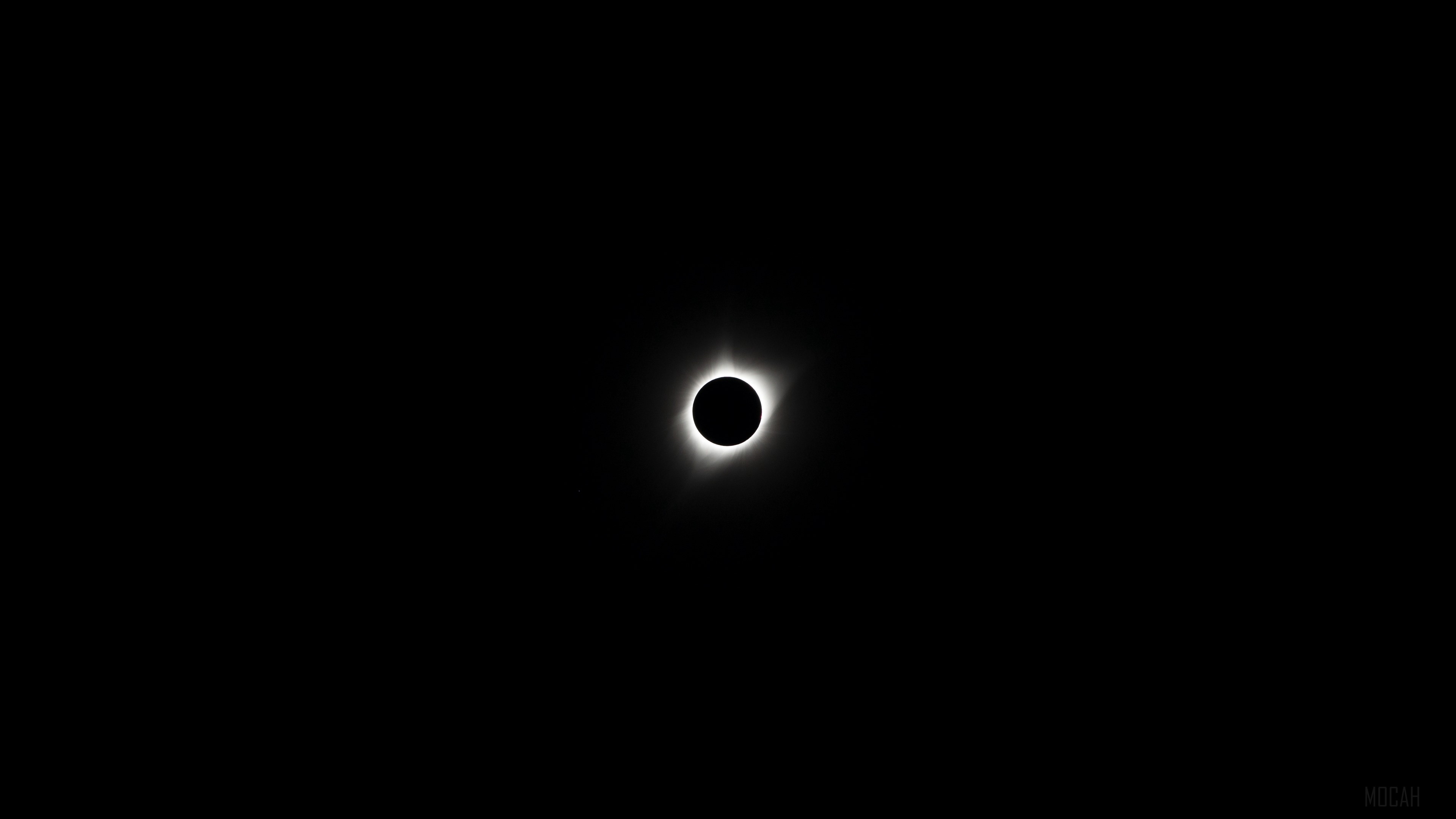 Total solar eclipse with corona HD Wallpaper