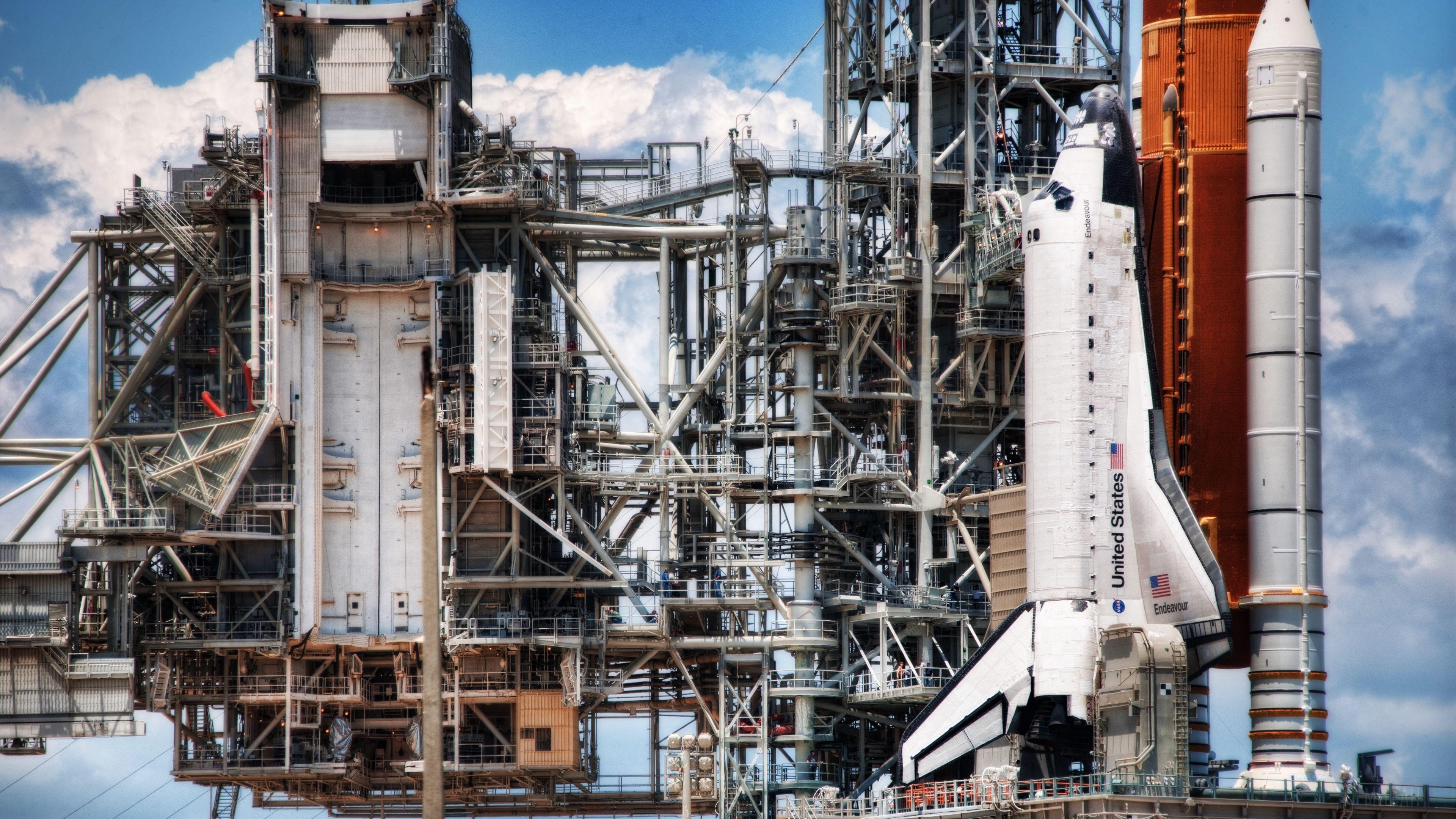 Space Shuttle Endeavour on Launch Pad HD Wallpaper